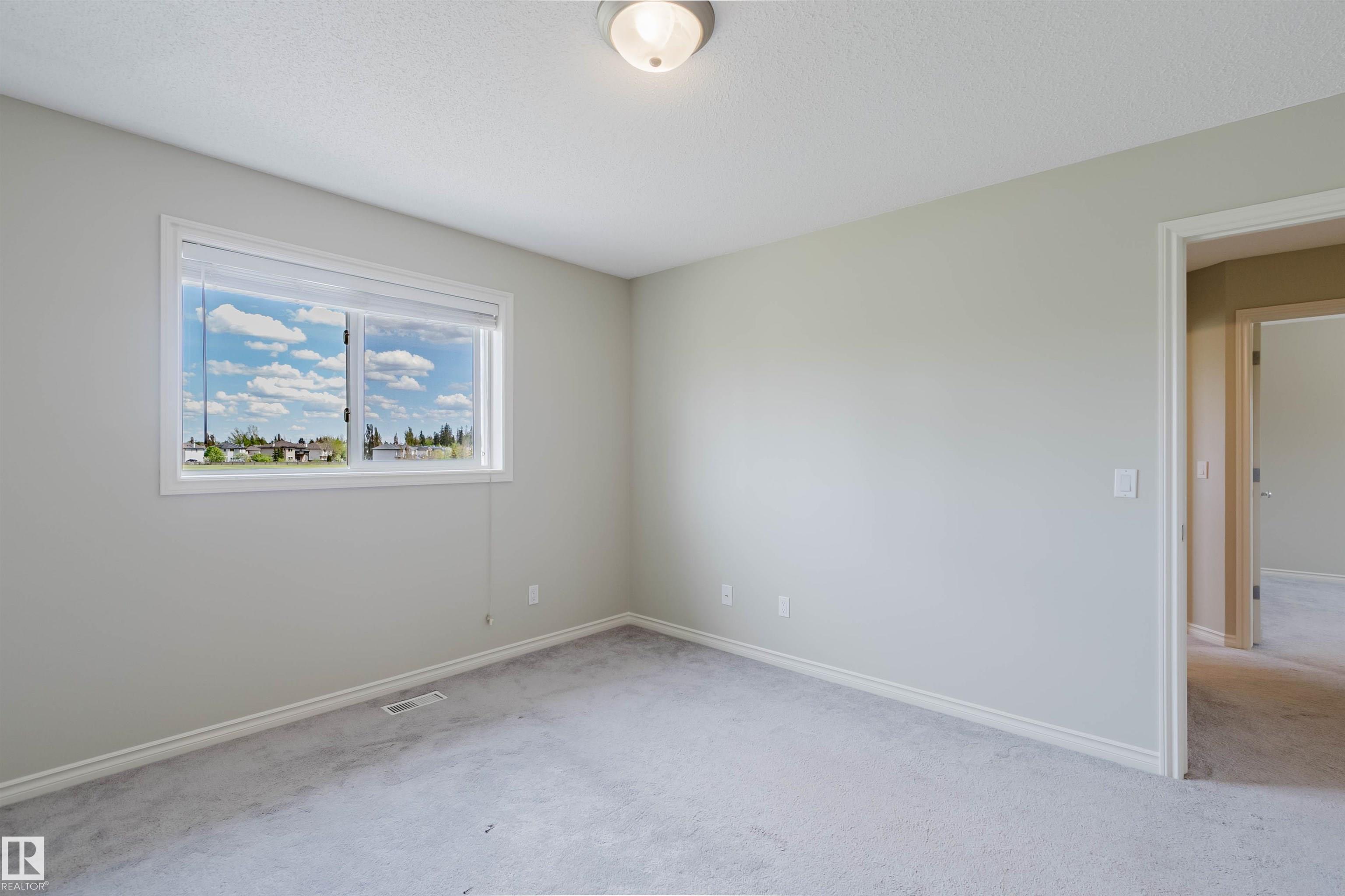 https://zimg.paragon.ice.com/ParagonImages/Property/PM/RAE/225402438/31/0/0/8df766f4b7a139b786228a5d03f0a395/1/59c6c80f443f0dd528a570e33968604d/225402438-511D2594-79C6-40C3-A278-61B25C65A1AF.JPG
