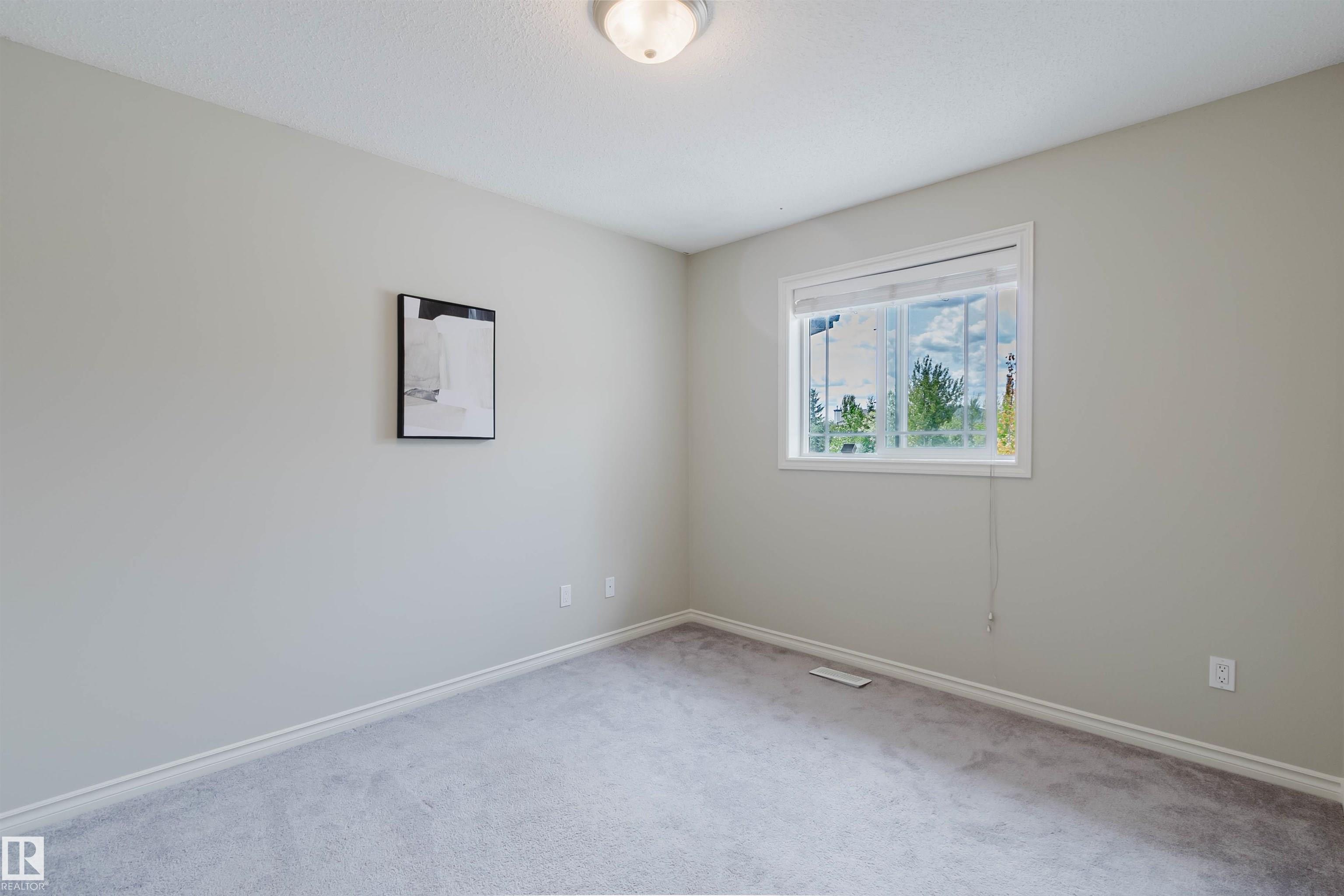 https://zimg.paragon.ice.com/ParagonImages/Property/PM/RAE/225402438/39/0/0/576f3884d41cab75f3db95f4b77d20b4/1/59c6c80f443f0dd528a570e33968604d/225402438-F74A84B7-D257-4B97-8389-AC29B1E8580E.JPG