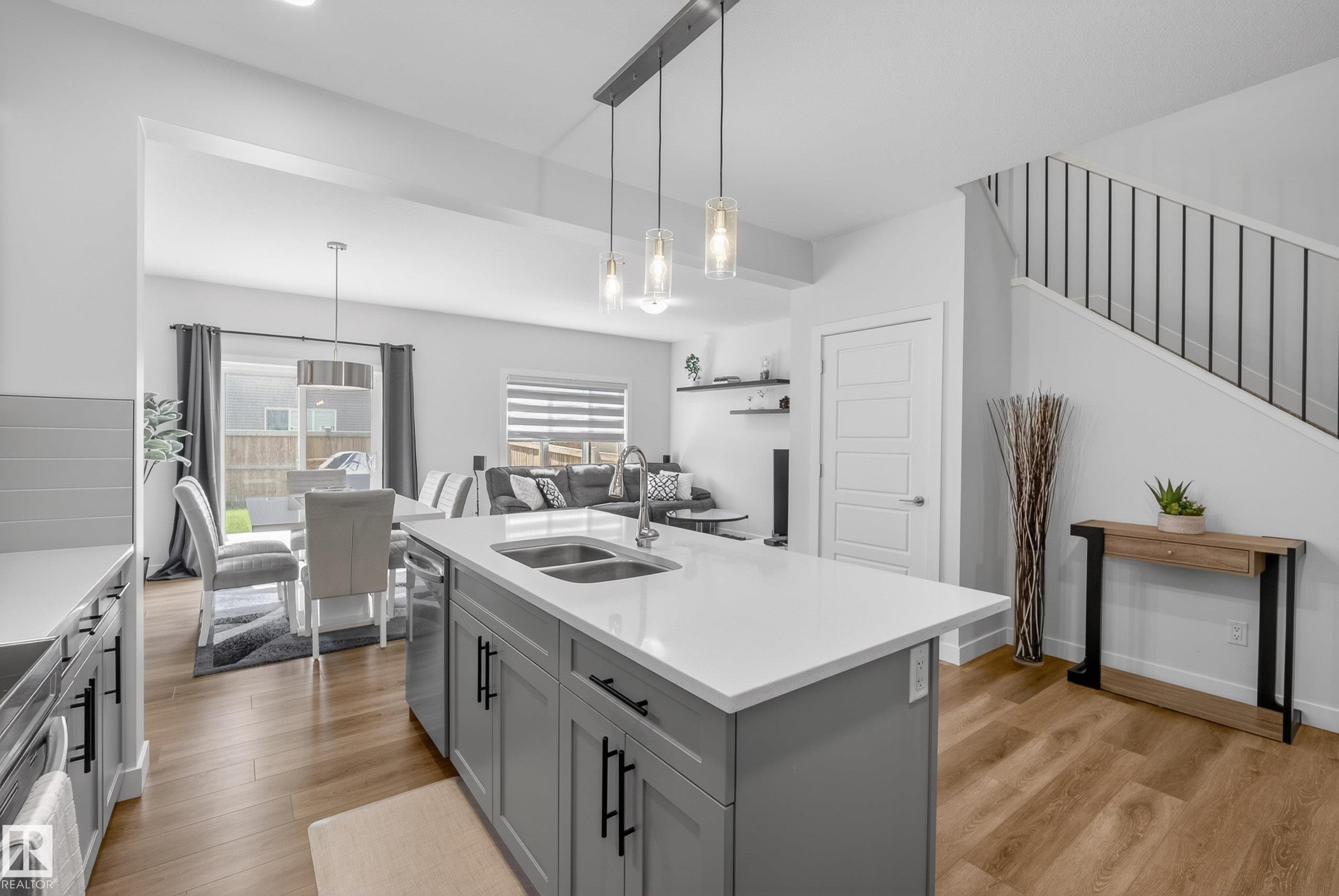 https://zimg.paragon.ice.com/ParagonImages/Property/PM/RAE/225402439/12/0/0/b649ac88866b00fc53e155ddbfa67430/1/2477e79bfaff328db9dc04dd7c4e7b75/225402439-ca5c7de9-ee51-4320-a8ea-c260bd673951.JPG
