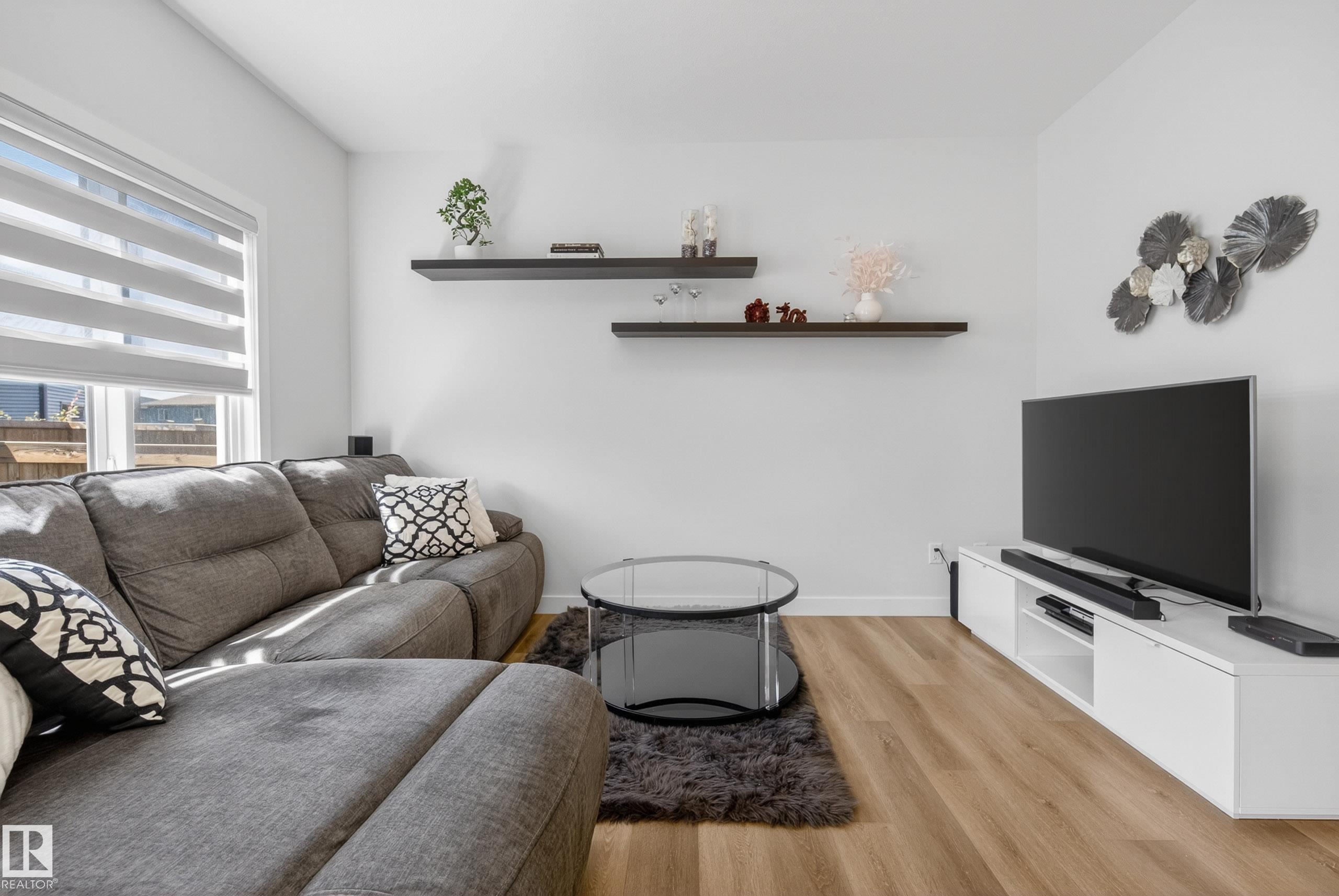 https://zimg.paragon.ice.com/ParagonImages/Property/PM/RAE/225402439/19/0/0/5760a1b3e8f79a56520d1aa5694e3e36/1/2477e79bfaff328db9dc04dd7c4e7b75/225402439-e2b61ead-b611-46d3-8bc8-54f408ffd43a.JPG