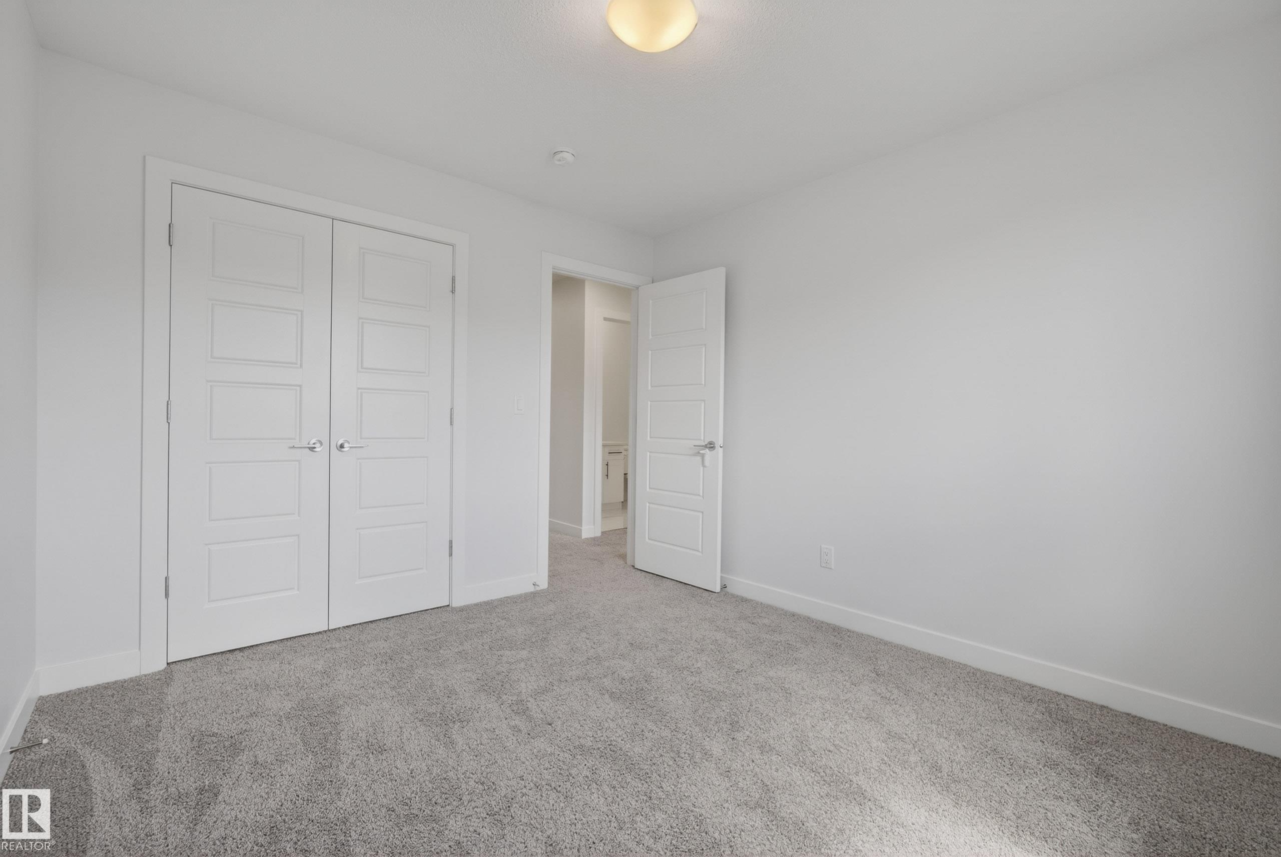 https://zimg.paragon.ice.com/ParagonImages/Property/PM/RAE/225402439/32/0/0/bf6f3b033564dd81d72757a30ab3b02f/1/2477e79bfaff328db9dc04dd7c4e7b75/225402439-c6cbfe50-ca56-4a4b-abe4-042607146e61.JPG