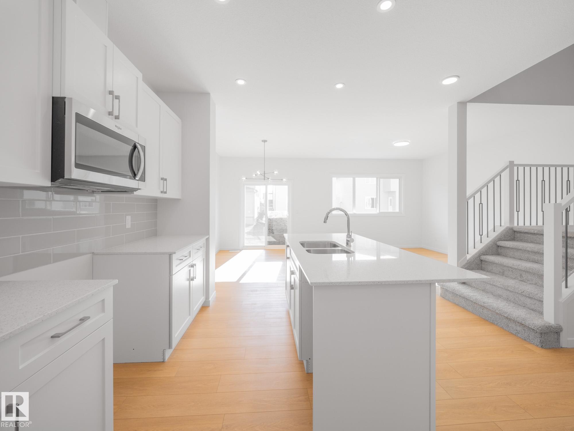 Photo 14 at 2515 211 Street NW, The Uplands, Edmonton
