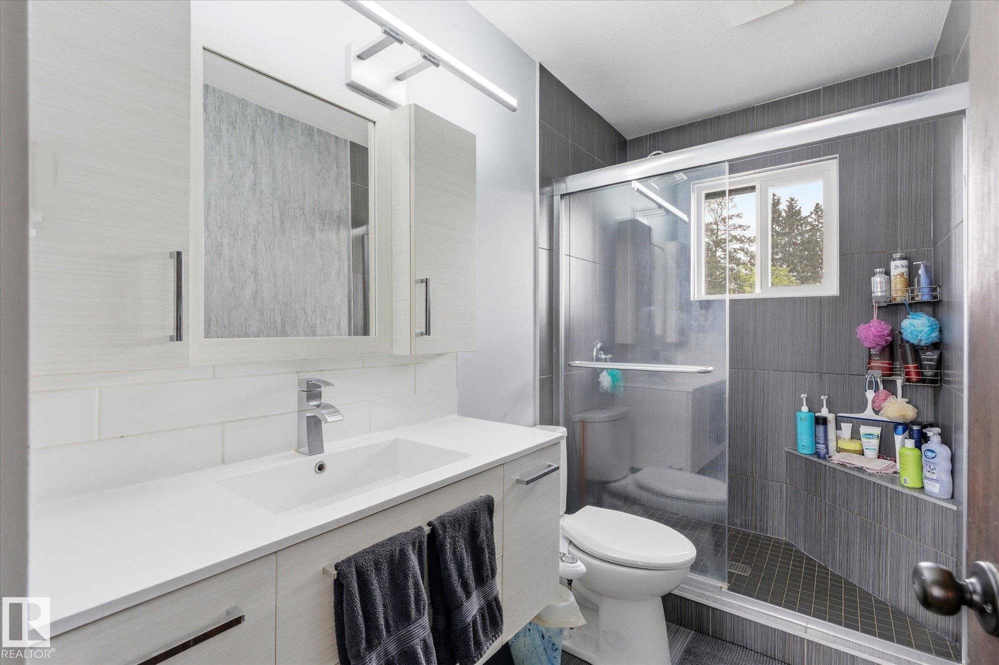 Photo 34 at 10945 164 Street NW, Mayfield, Edmonton