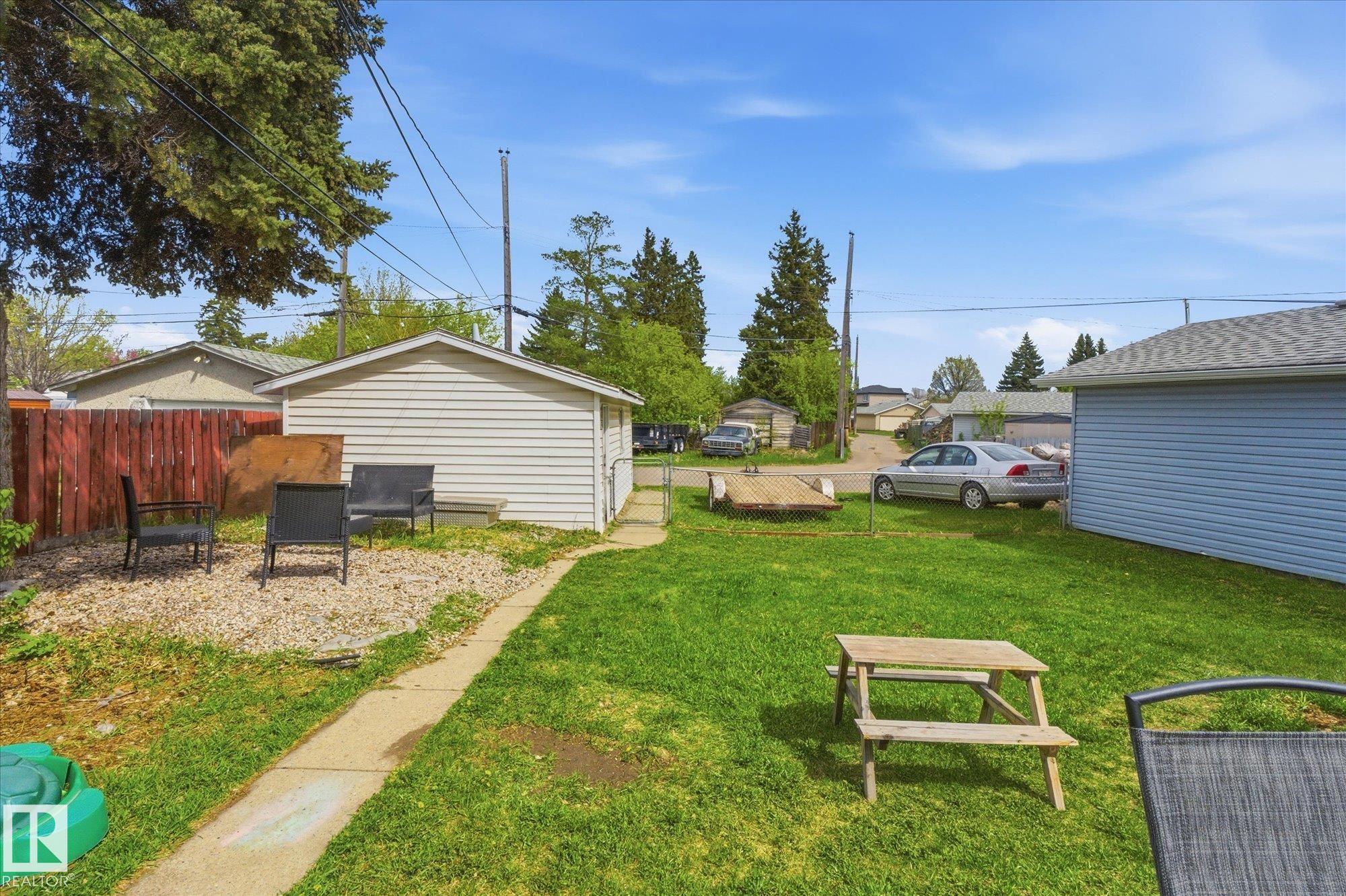 Photo 39 at 10945 164 Street NW, Mayfield, Edmonton