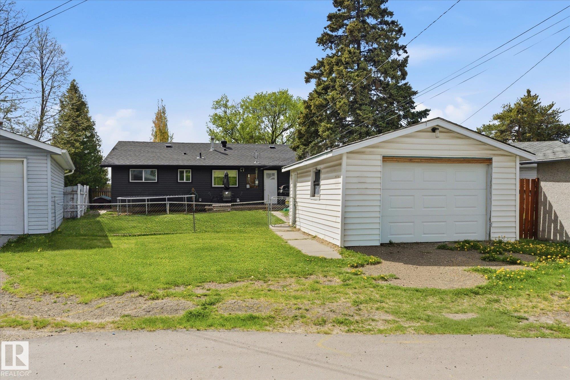 Photo 44 at 10945 164 Street NW, Mayfield, Edmonton
