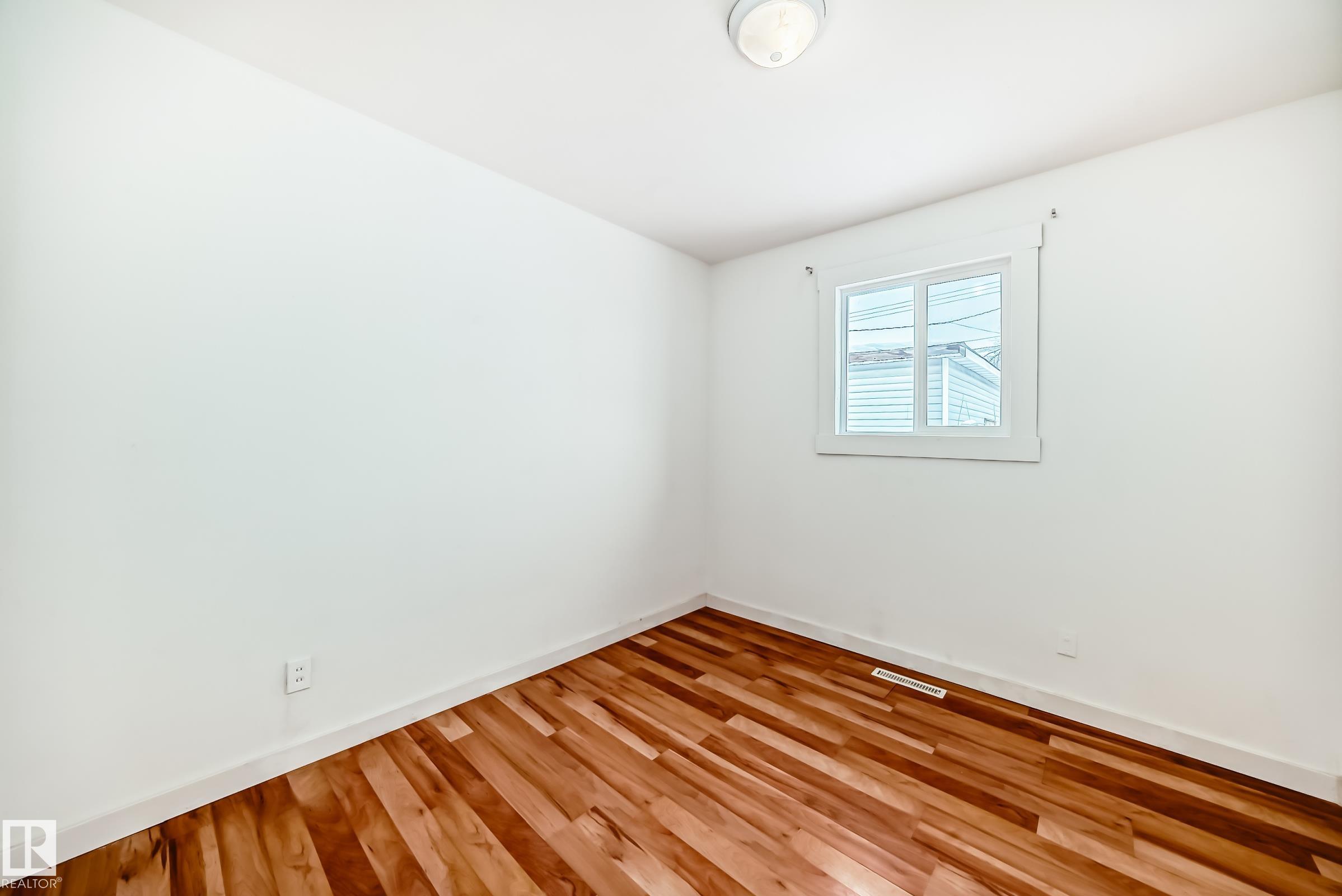 Photo 22 at 13904 135 Avenue NW, Wellington, Edmonton