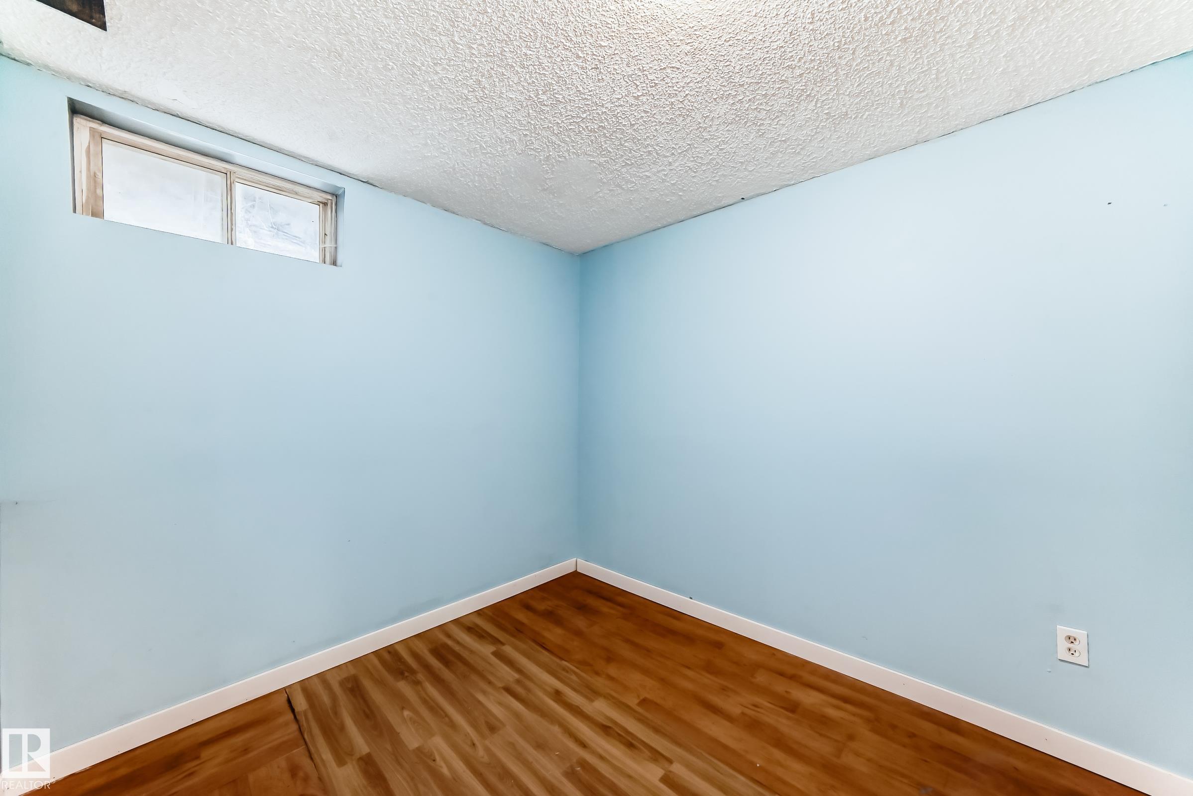 Photo 32 at 13904 135 Avenue NW, Wellington, Edmonton