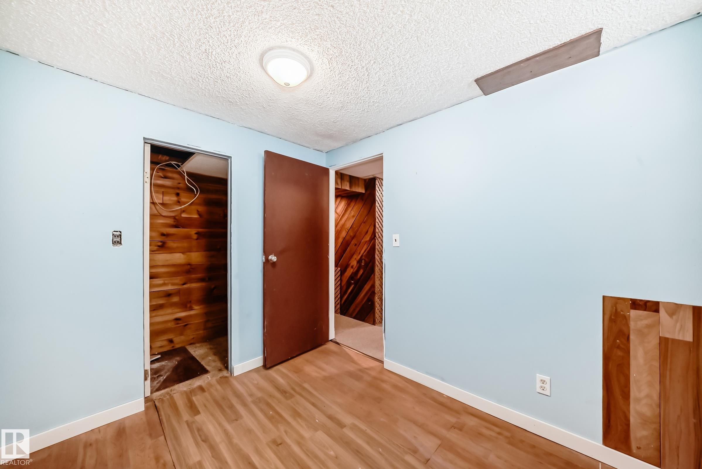 Photo 33 at 13904 135 Avenue NW, Wellington, Edmonton