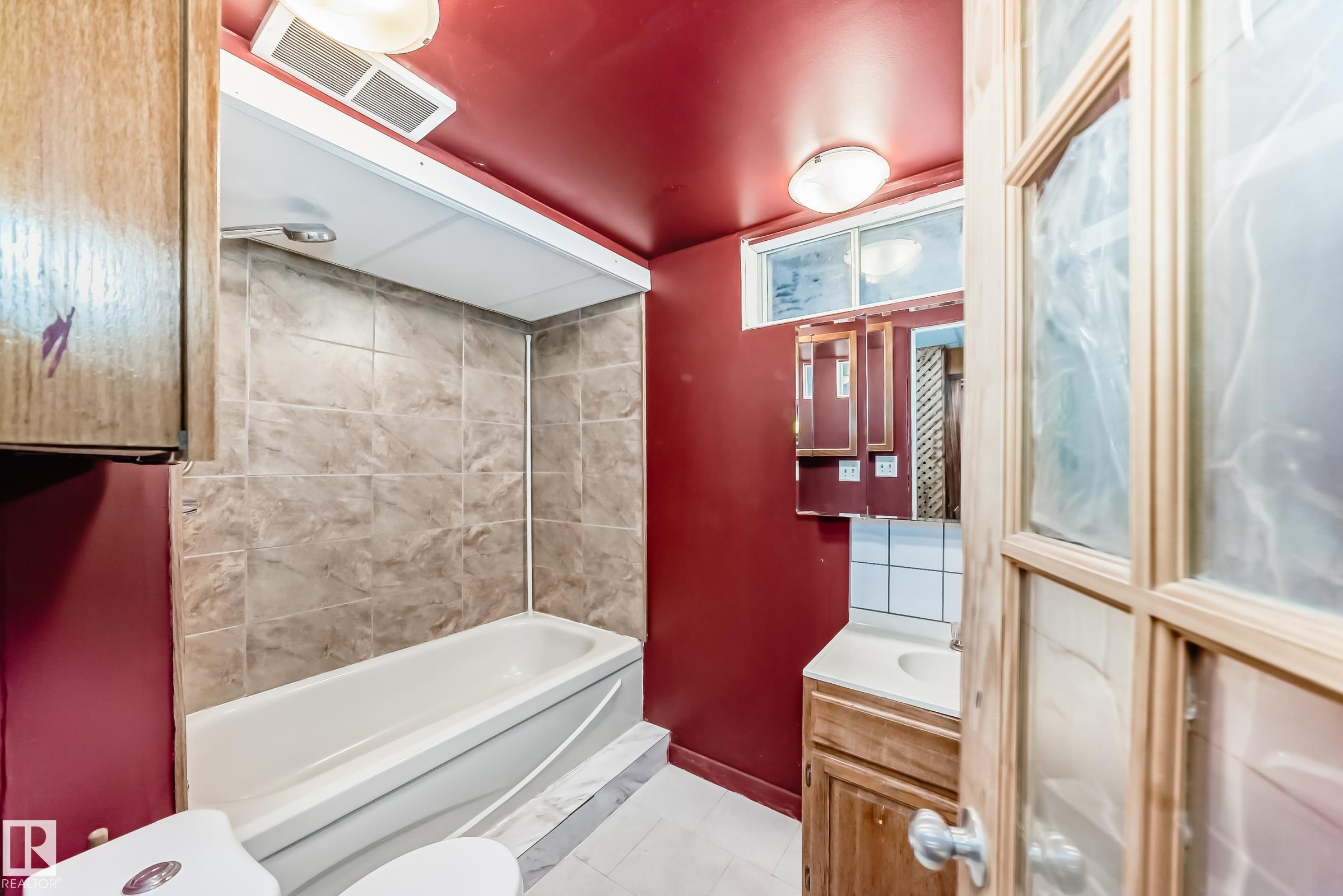Photo 36 at 13904 135 Avenue NW, Wellington, Edmonton