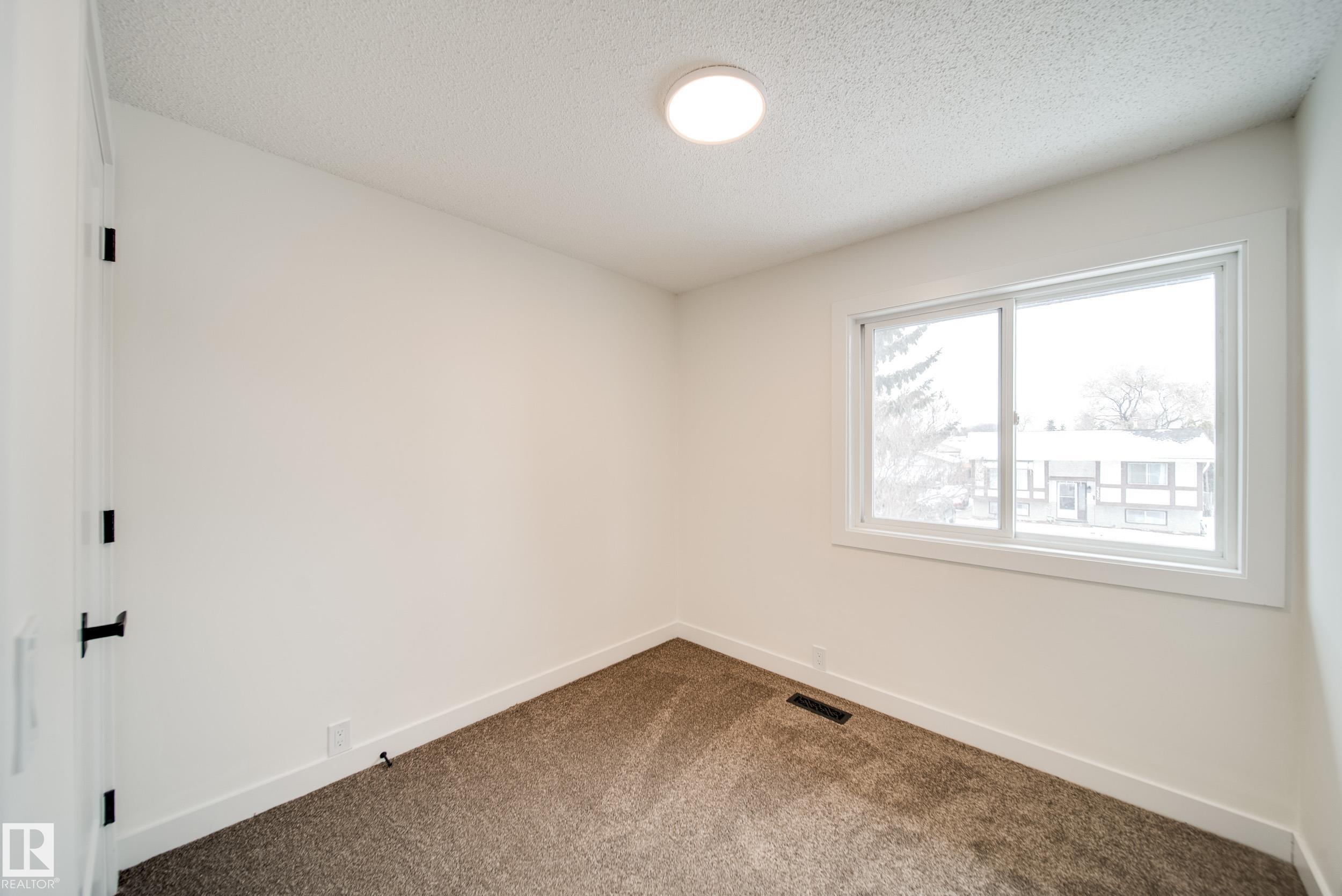 Photo 21 at 125 Woodborough Way NW, Bannerman, Edmonton