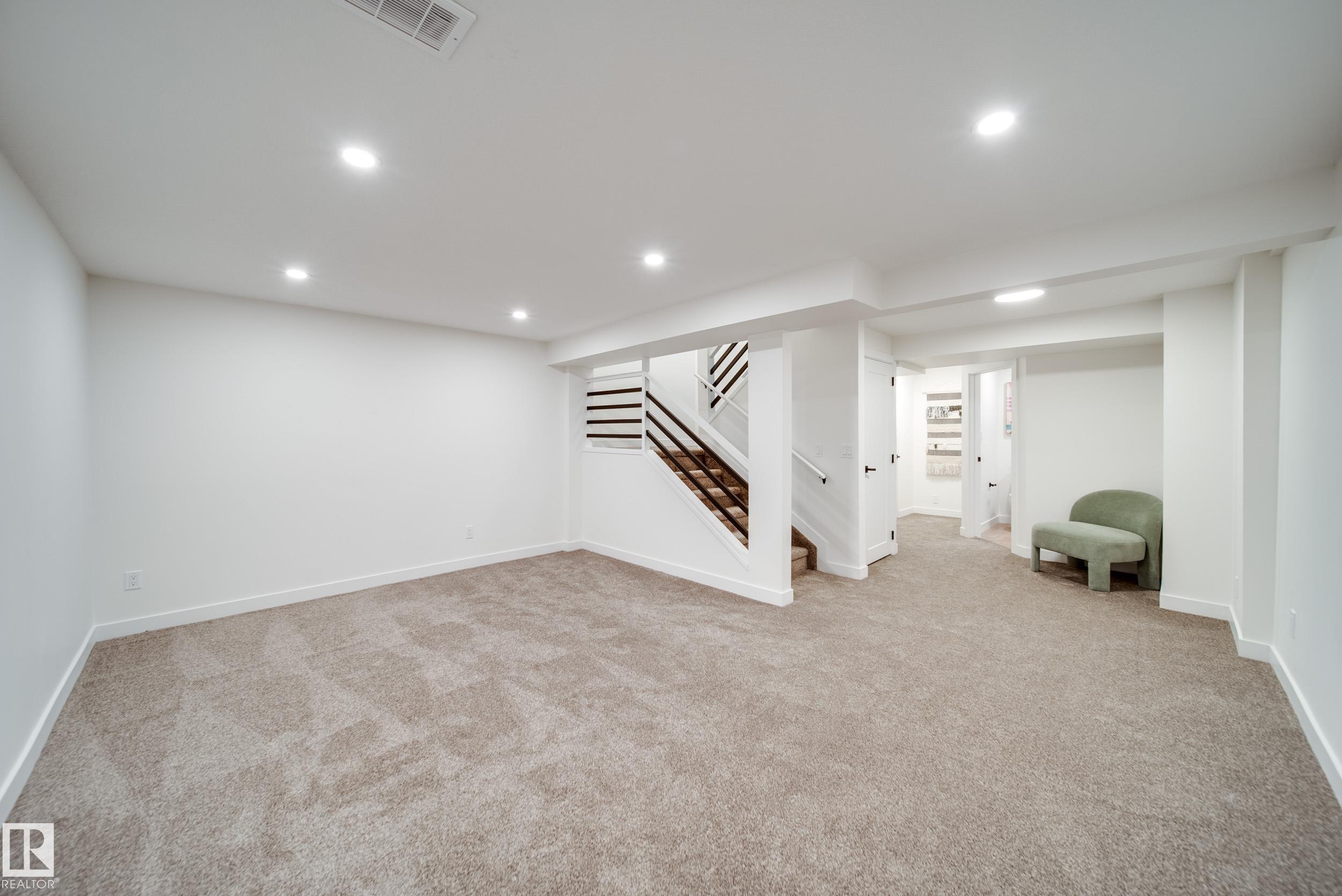 Photo 23 at 125 Woodborough Way NW, Bannerman, Edmonton
