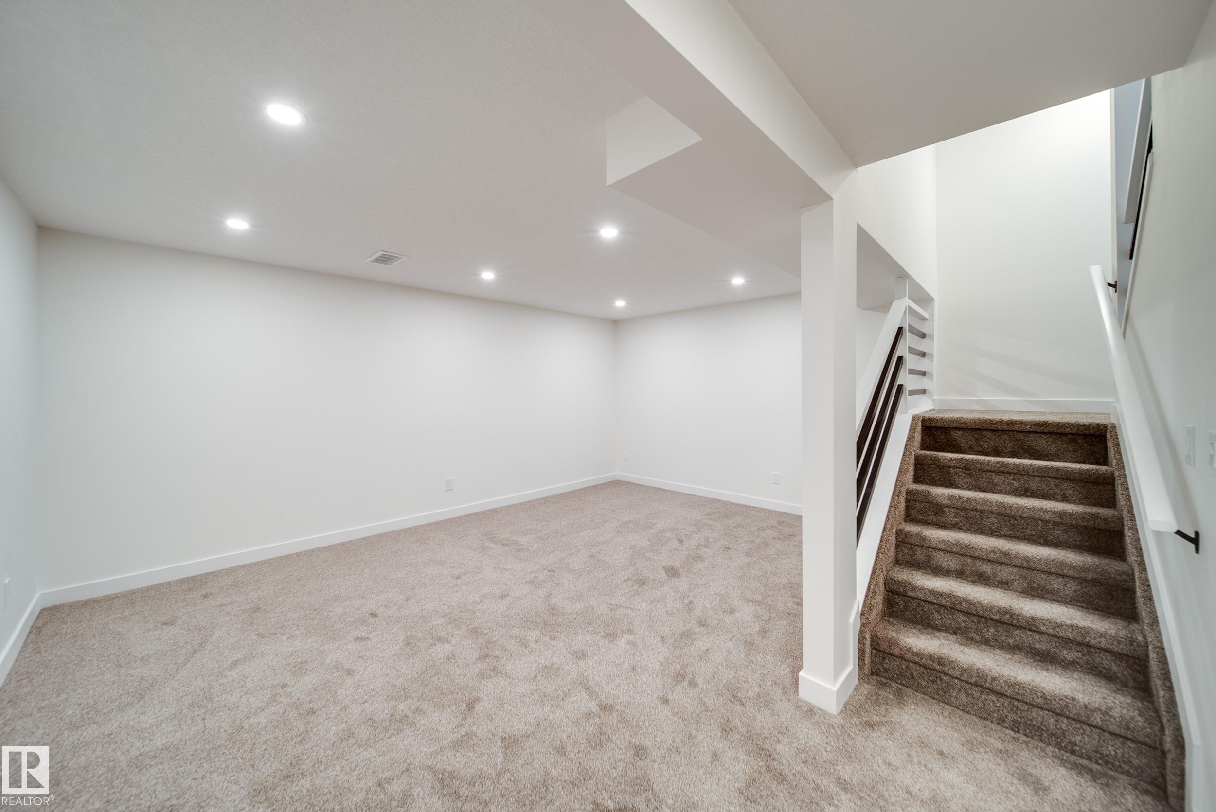 Photo 24 at 125 Woodborough Way NW, Bannerman, Edmonton