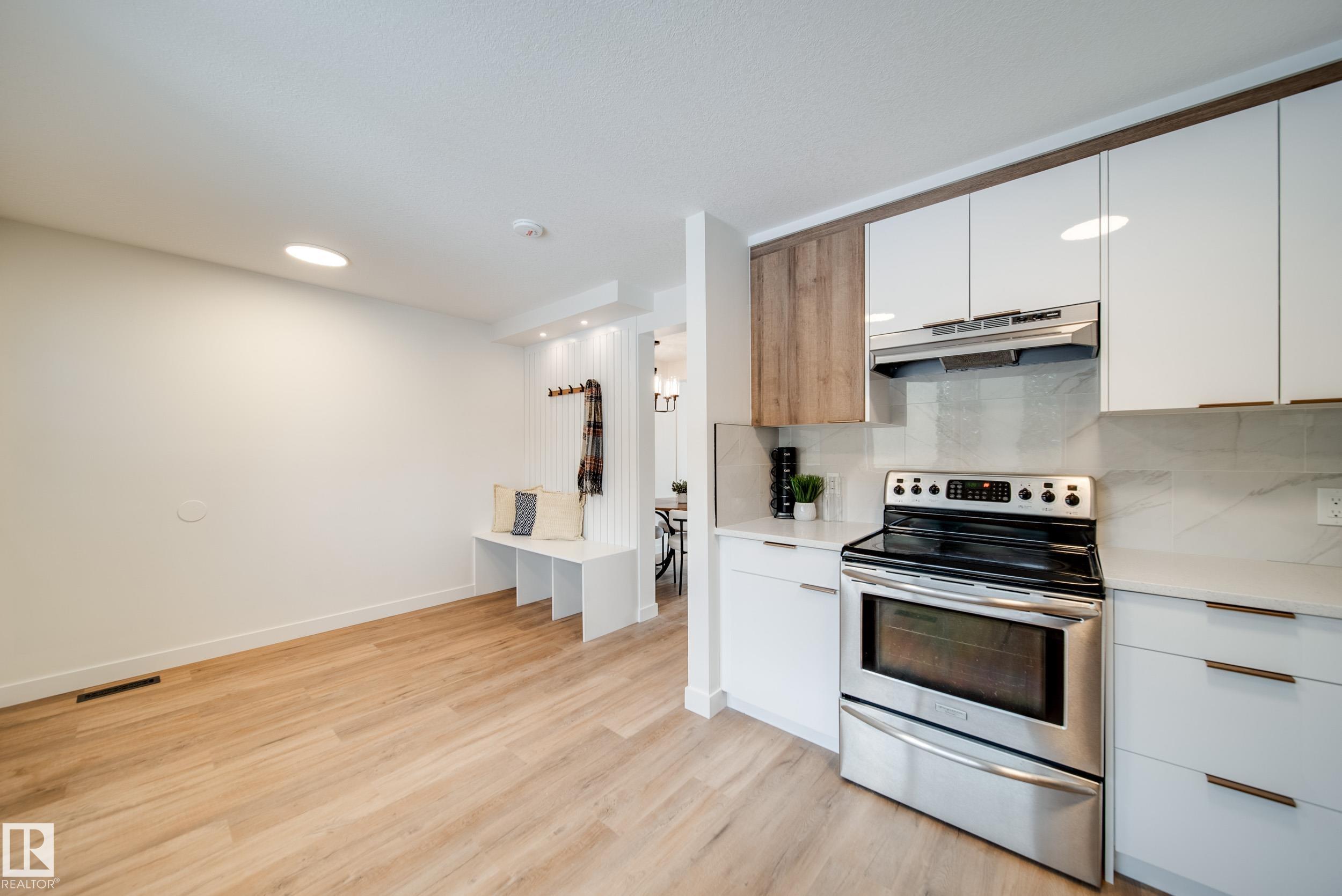 Photo 8 at 125 Woodborough Way NW, Bannerman, Edmonton