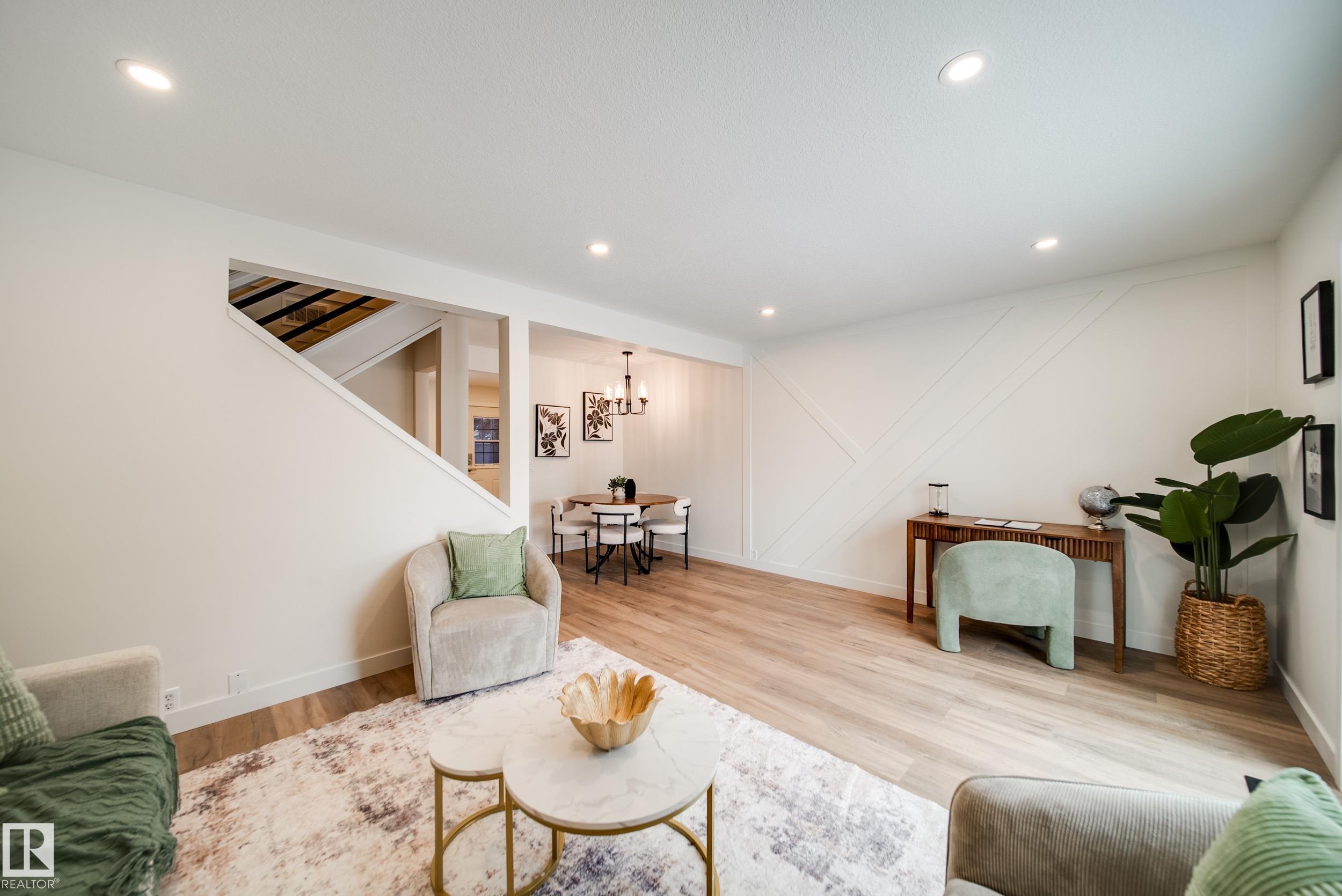Photo 10 at 125 Woodborough Way NW, Bannerman, Edmonton