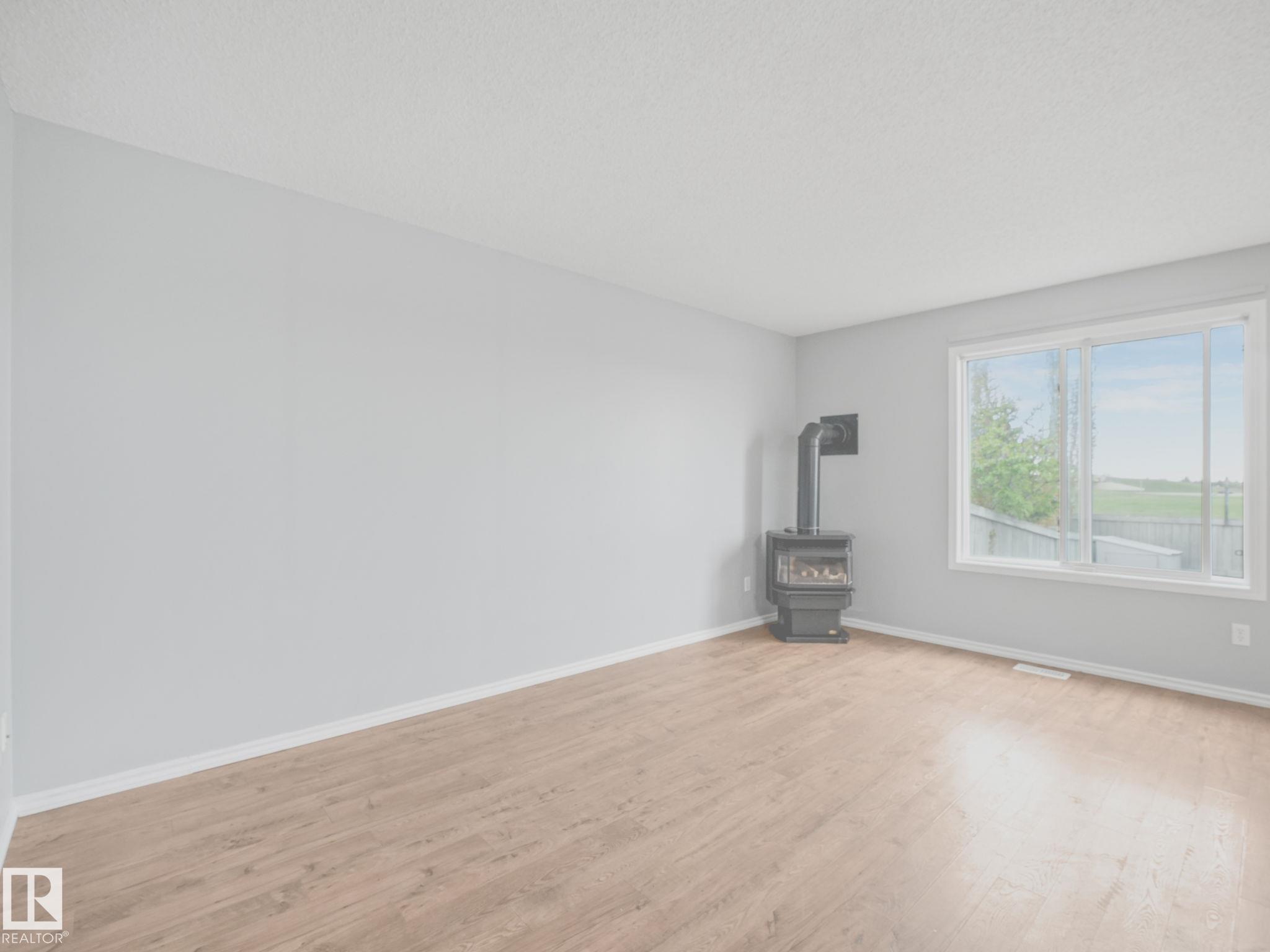 Photo 10 at 6424 1a Avenue SW, Charlesworth, Edmonton