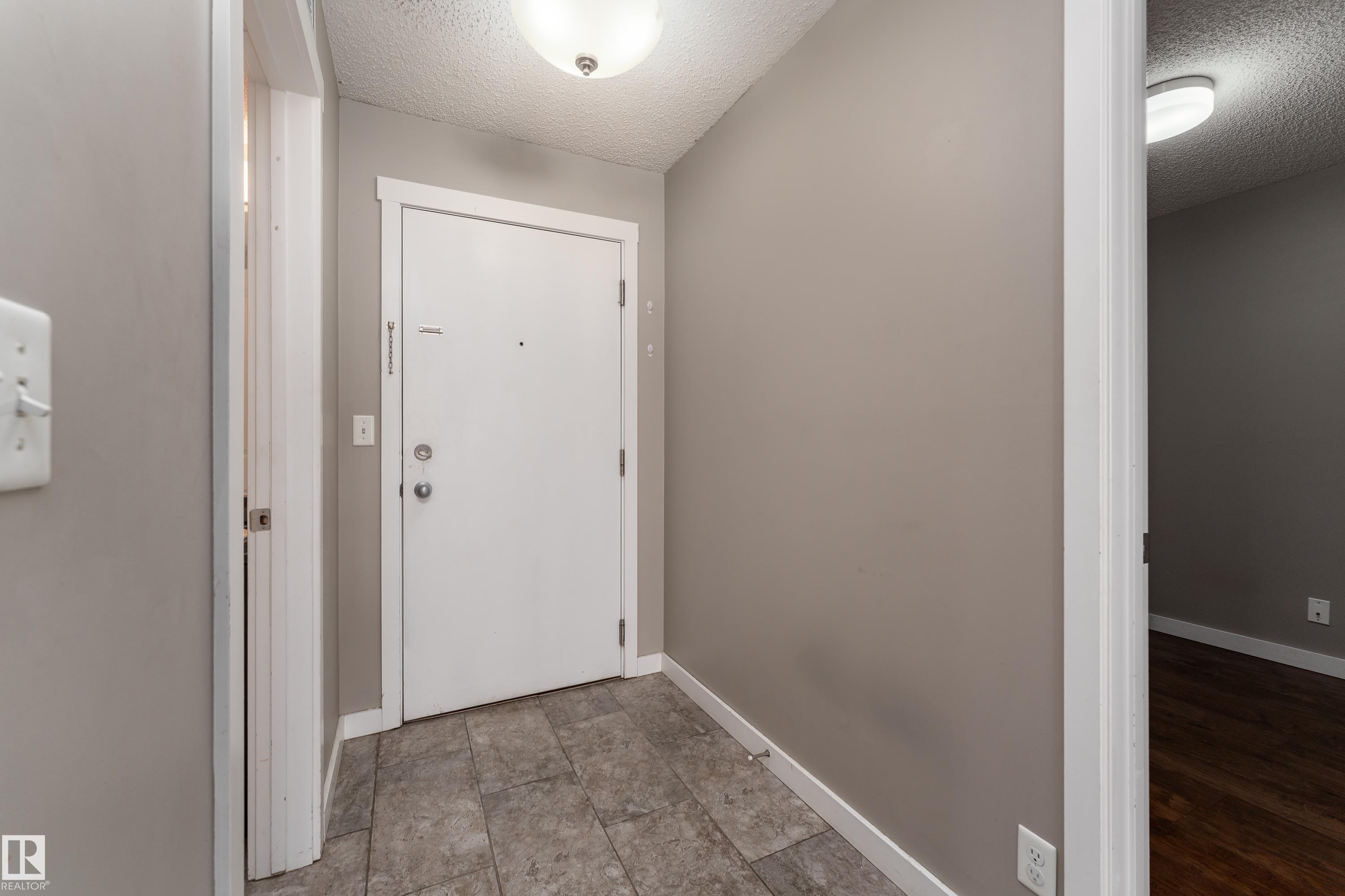 Photo 6 at 409 - 5804 Mullen Place NW, MacTaggart, Edmonton