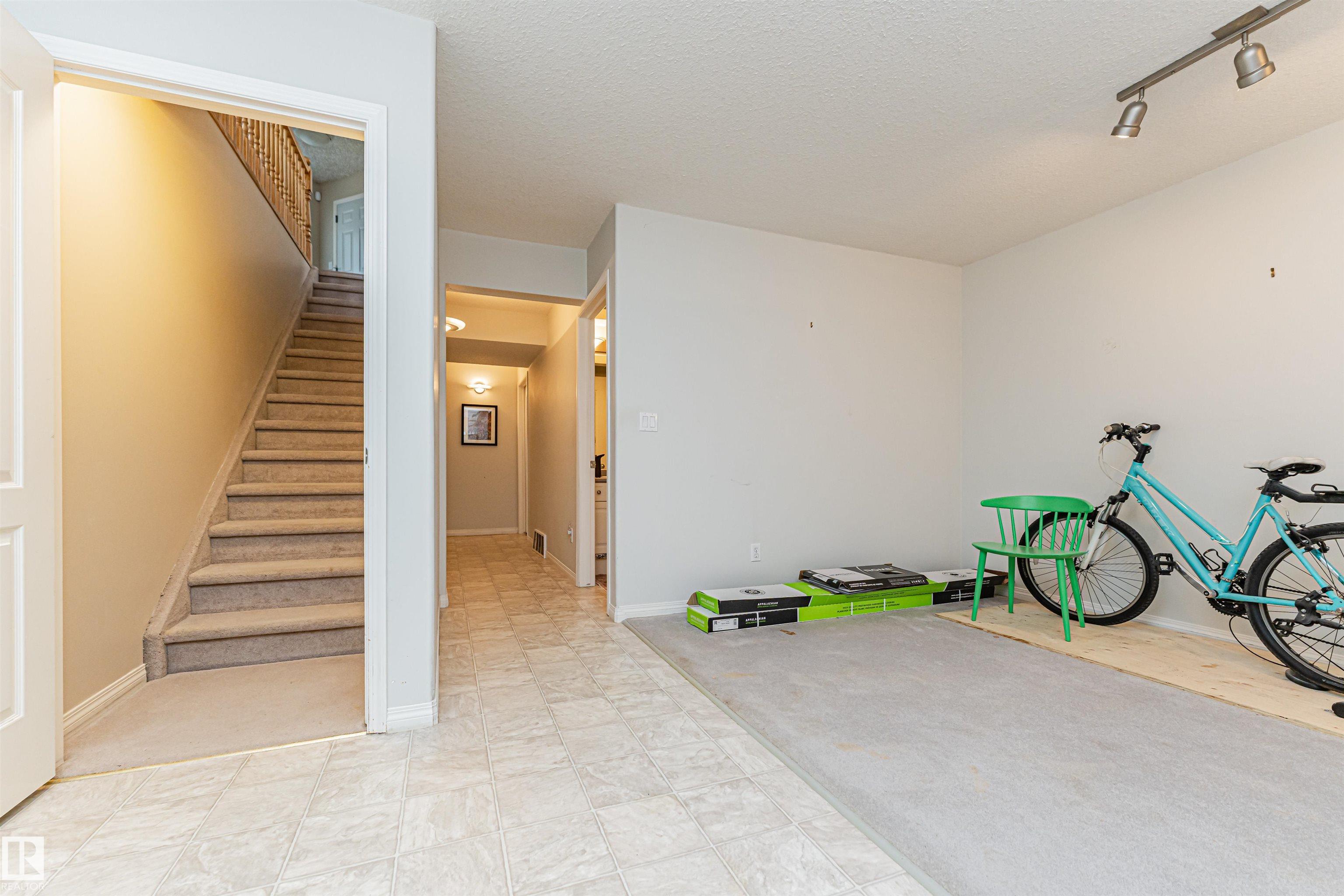 Photo 39 at 15 - 16415 77 Street NW, Mayliewan, Edmonton