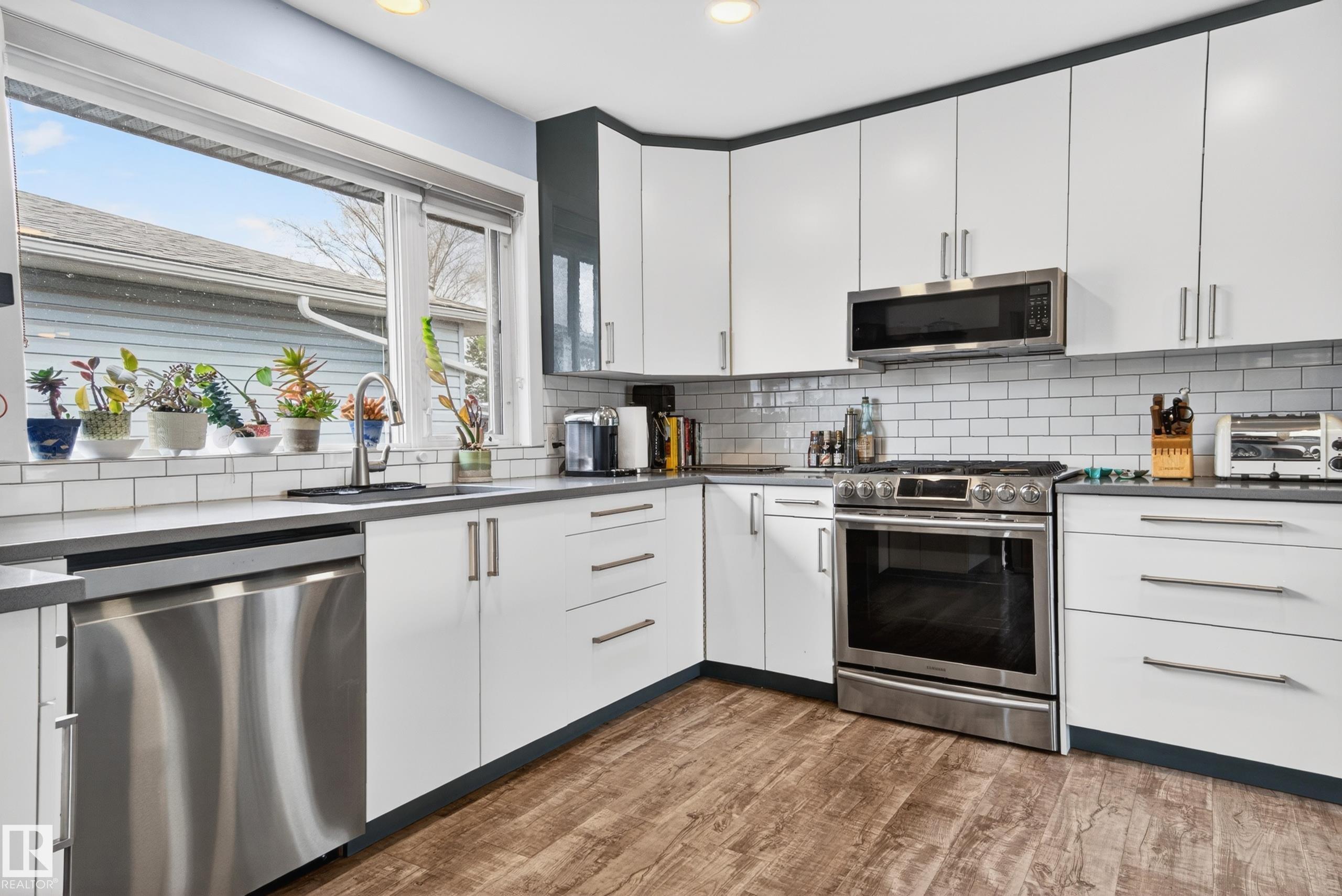 Photo 22 at 6707 92b Avenue NW, Ottewell, Edmonton