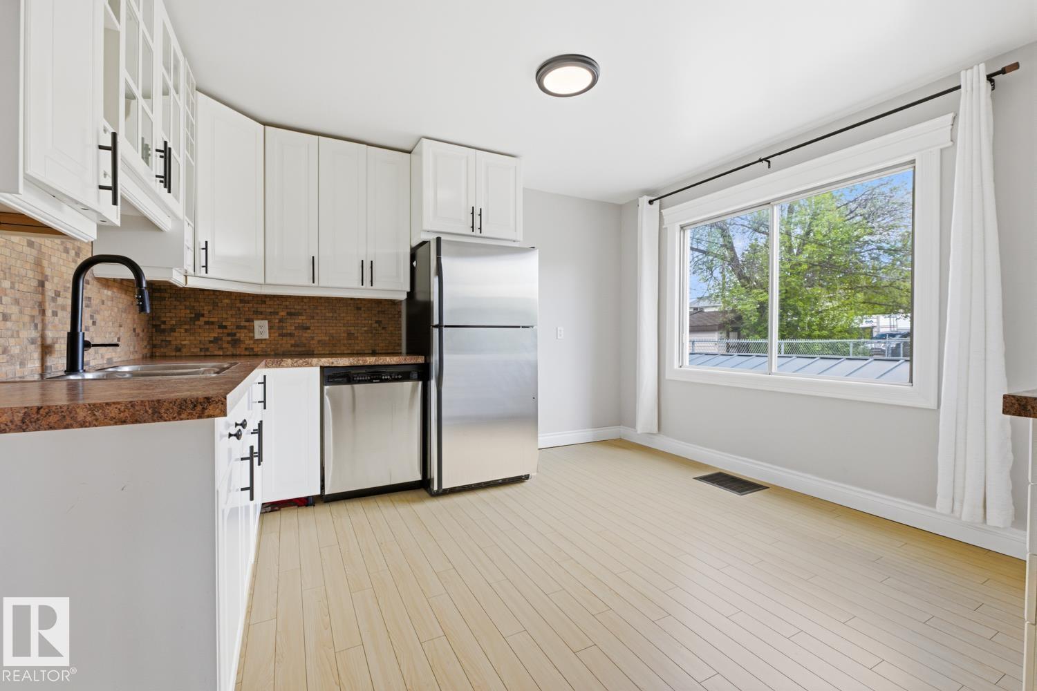 Photo 6 at 10217 155 Street NW, Canora, Edmonton