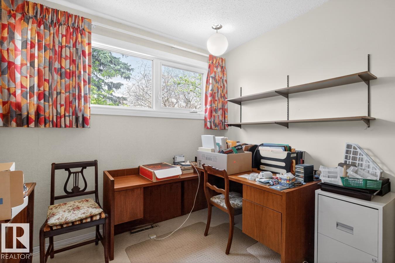Photo 11 at 5611 115 Street NW, Lendrum Place, Edmonton