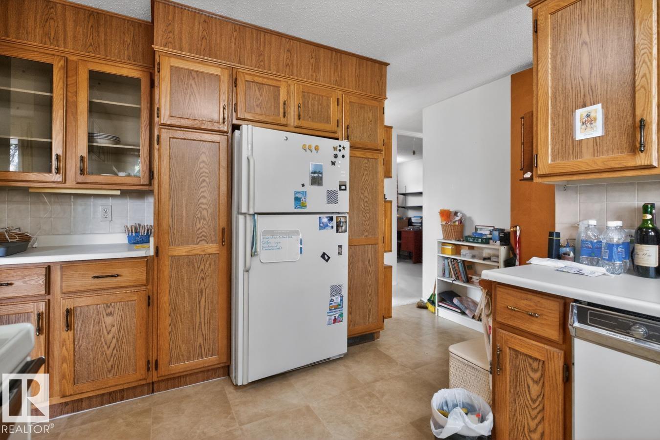 Photo 14 at 5611 115 Street NW, Lendrum Place, Edmonton