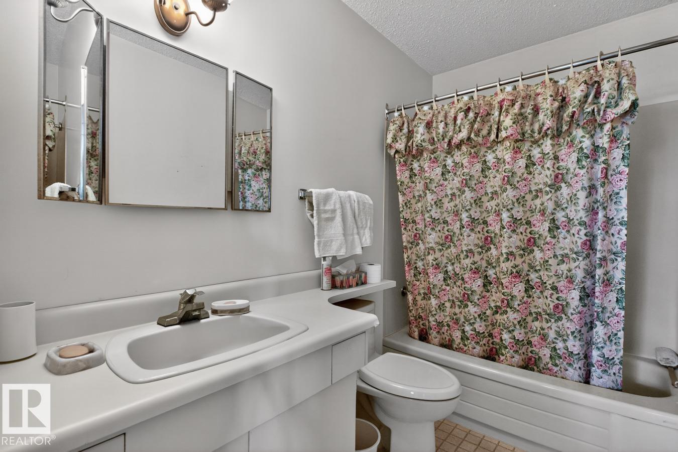 Photo 16 at 5611 115 Street NW, Lendrum Place, Edmonton