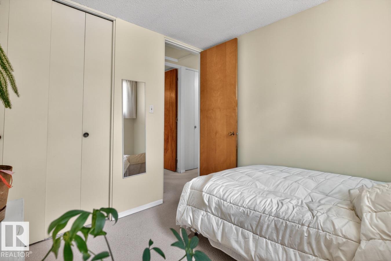 Photo 10 at 5611 115 Street NW, Lendrum Place, Edmonton