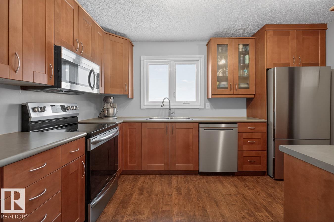 18655 61 Avenue NW, Jamieson Place, Edmonton