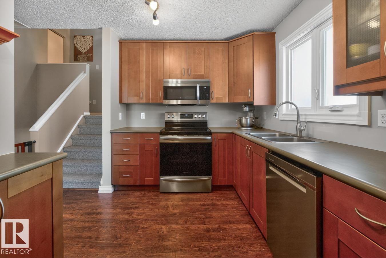 Photo 7 at 18655 61 Avenue NW, Jamieson Place, Edmonton