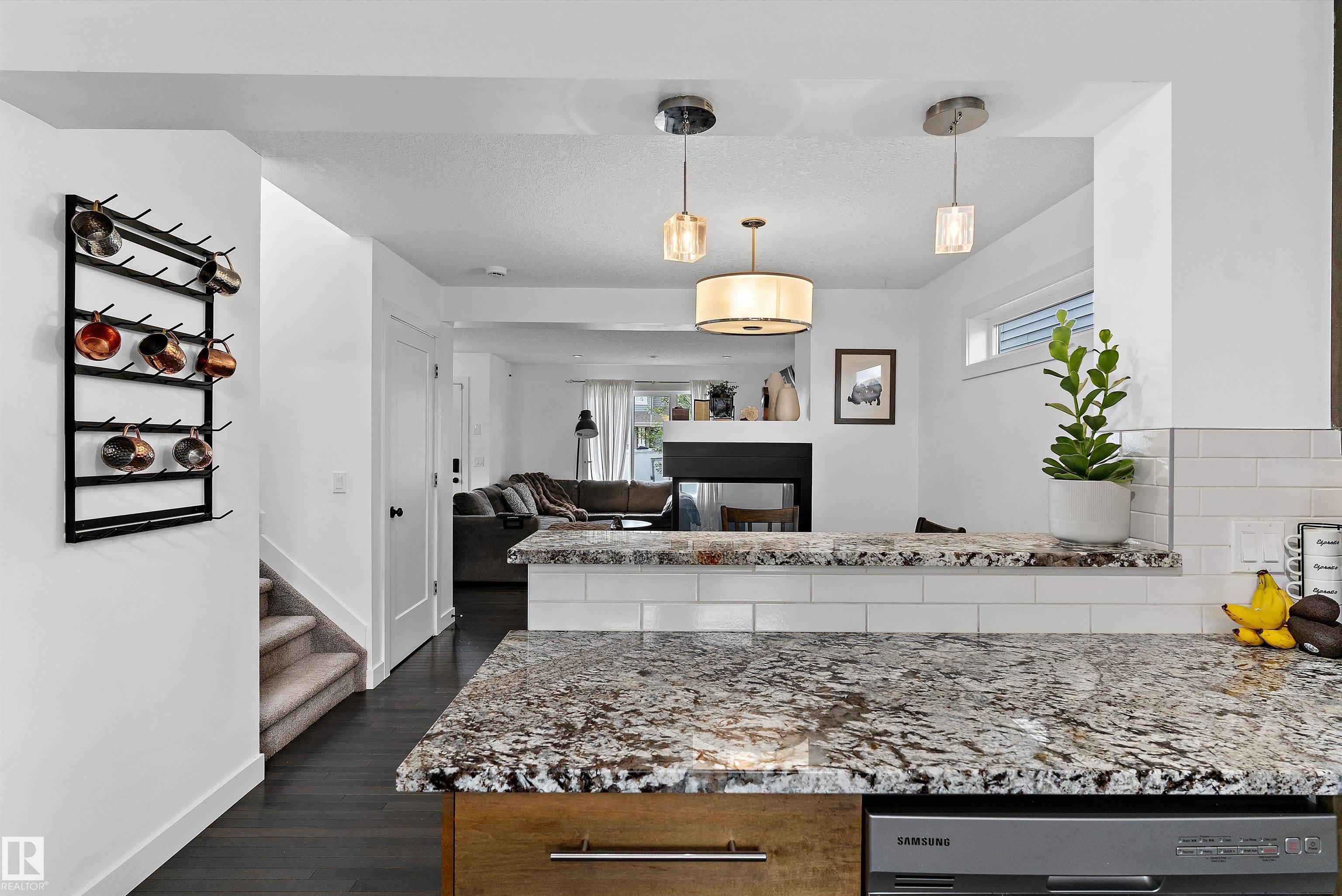 Photo 10 at 6904 Cardinal Wynd SW, Chappelle Area, Edmonton