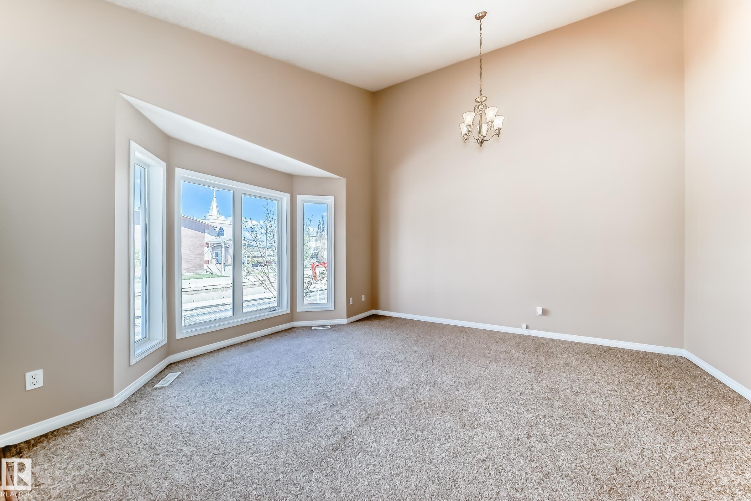 Photo 12 at 9825 156 Street NW, West Jasper Place, Edmonton