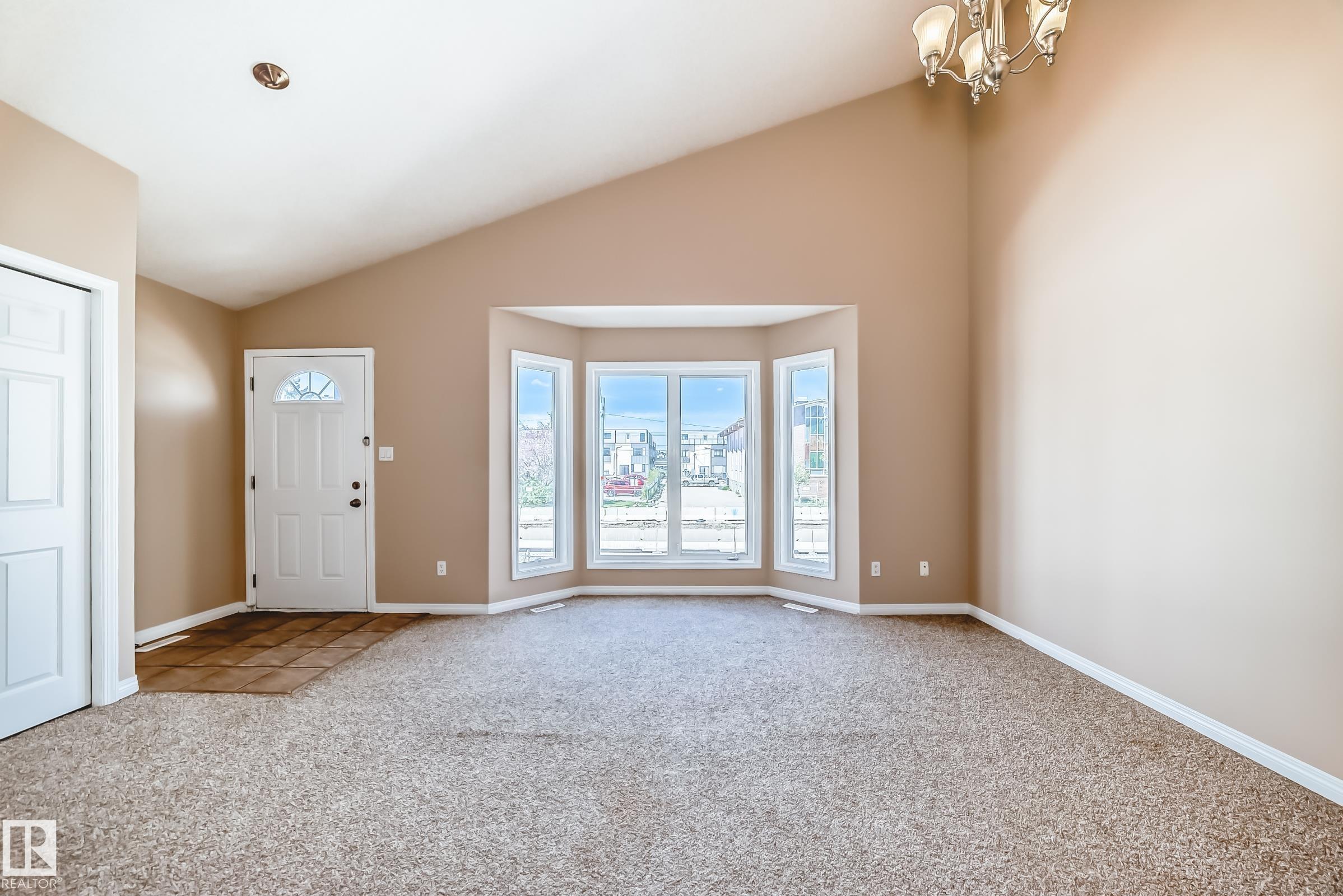 Photo 13 at 9825 156 Street NW, West Jasper Place, Edmonton