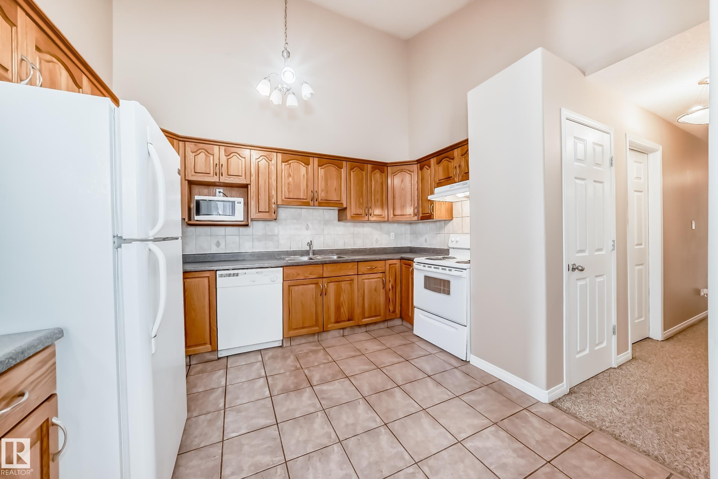 9825 156 Street NW, West Jasper Place, Edmonton