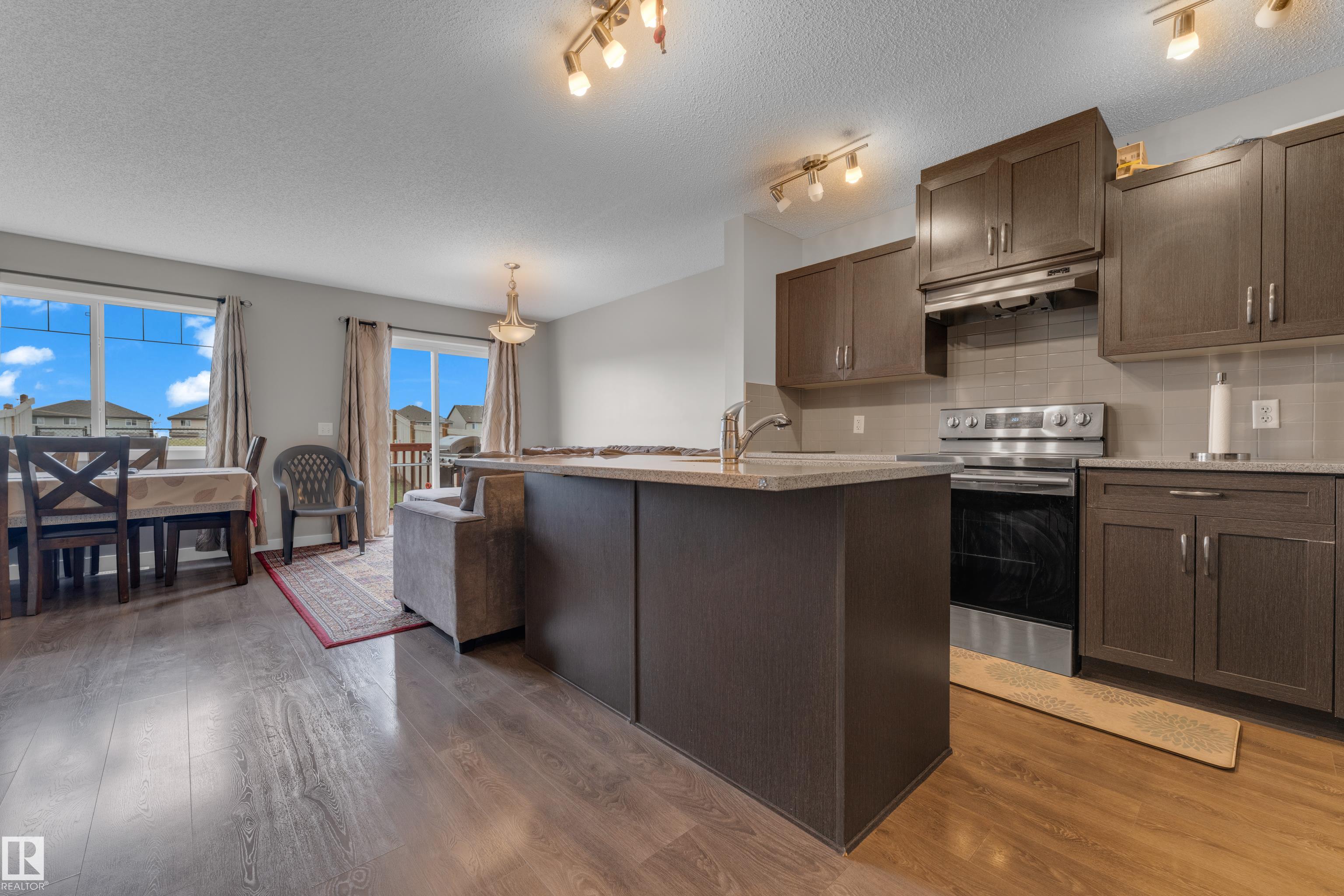 Photo 11 at 1814 27 Street NW, Laurel, Edmonton