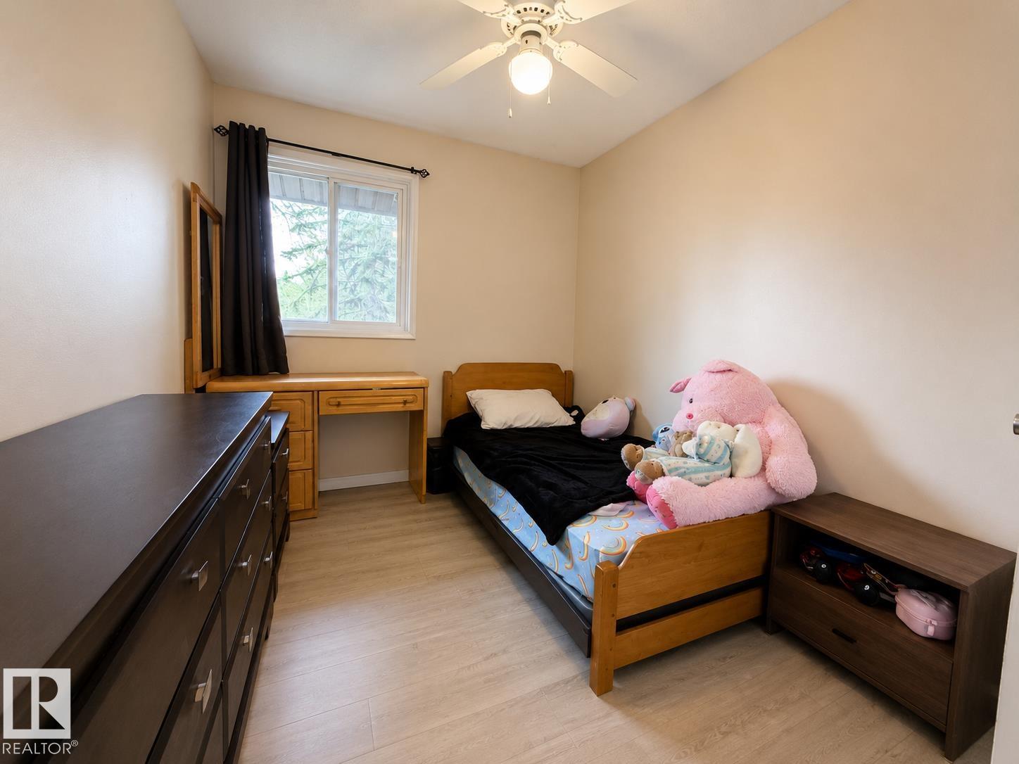https://zimg.paragon.ice.com/ParagonImages/Property/PM/RAE/225402516/8/0/0/7e90c54d06a1df6a49db7280f45d2919/1/2e756eff58f8a350f63ea2da53c58c5b/225402516-3b592824-b251-4c32-99bb-f47e0f0eb1df.JPG