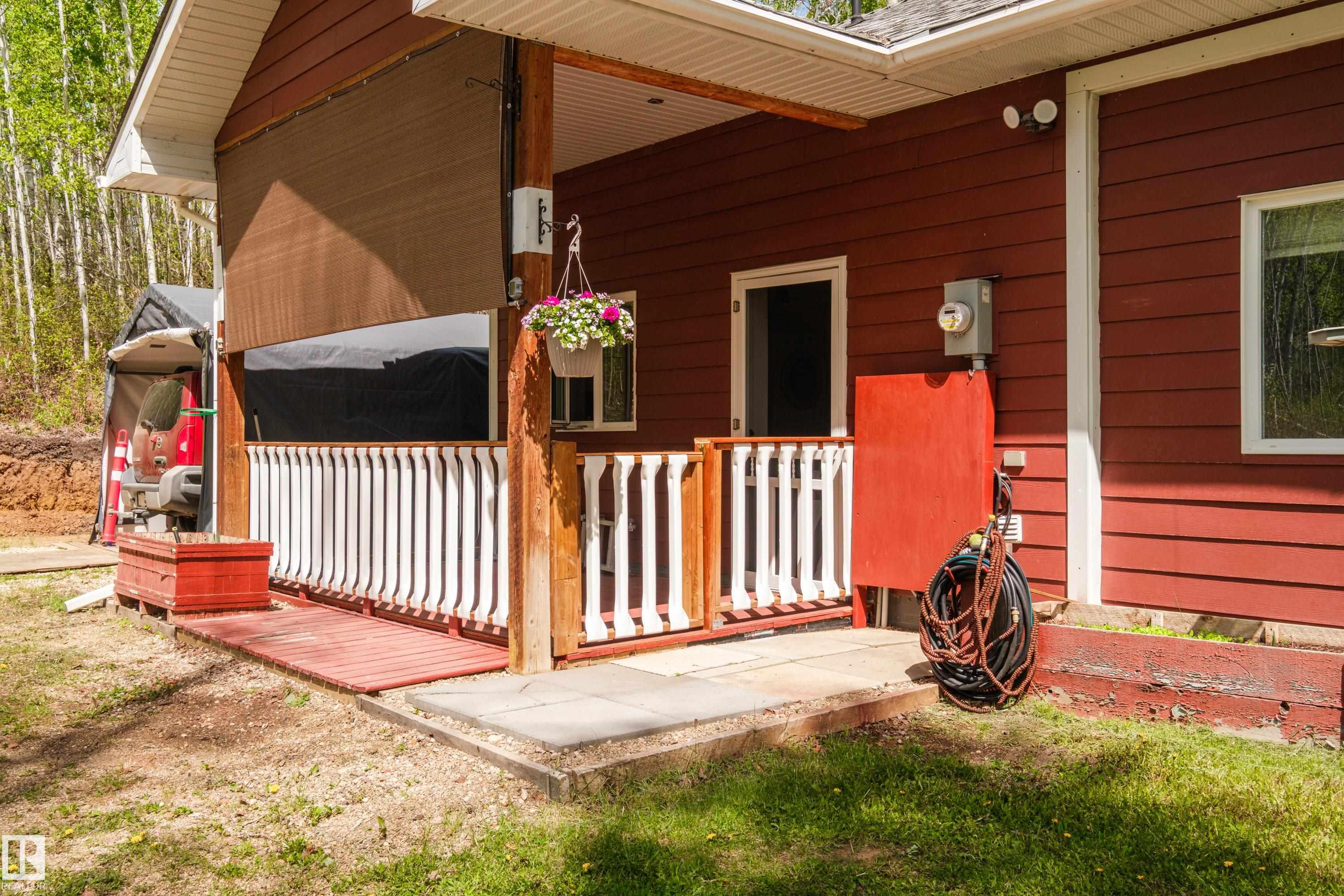 Photo 10 at 36 - 52229 Rge Road 25, Genesee Park, Rural Parkland County