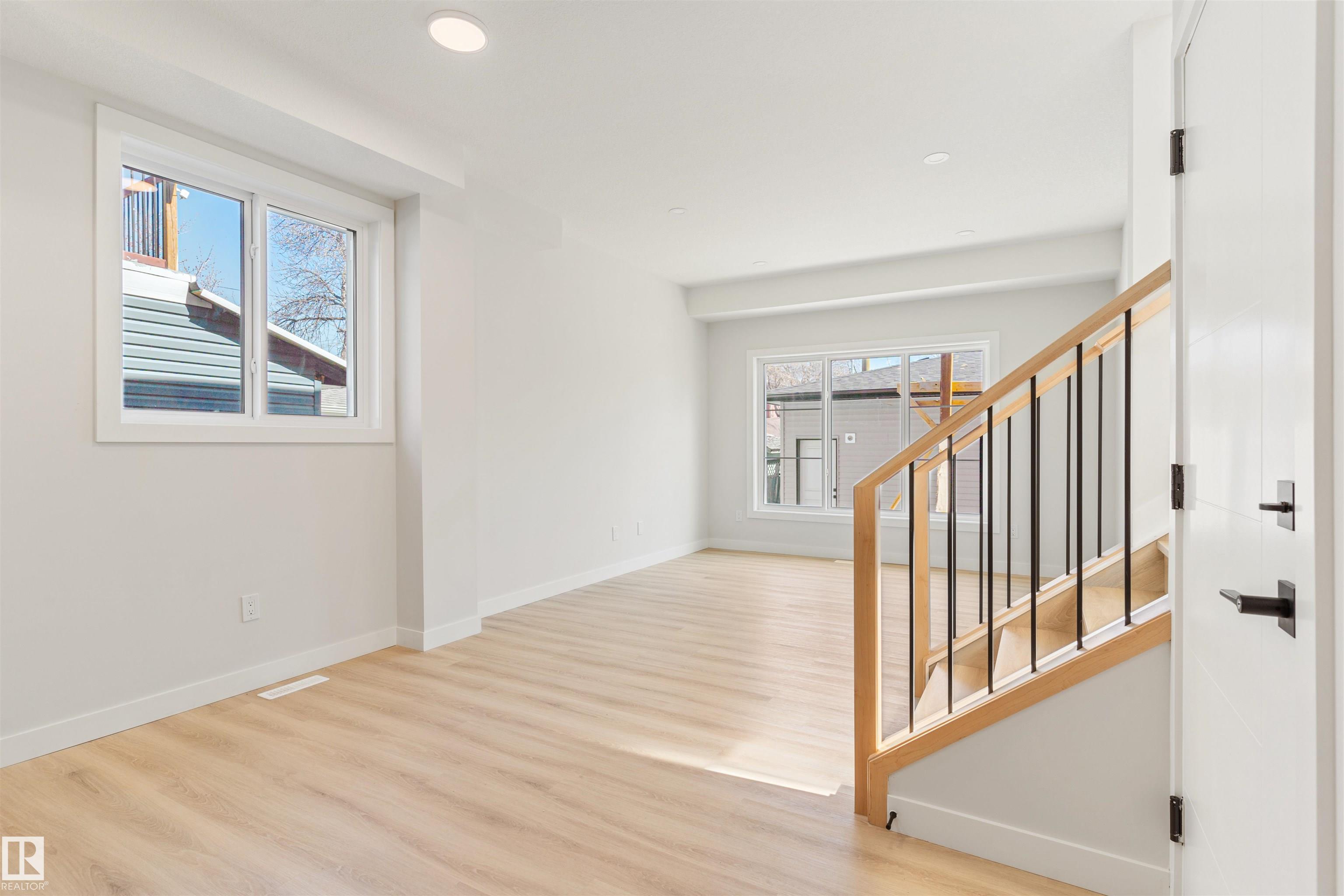 https://zimg.paragon.ice.com/ParagonImages/Property/PM/RAE/225402519/12/0/0/75d3522ddffabd55fb6a3555195f5ff1/1/4d8ef6e7cda82985c21a174e32b67f82/225402519-0bf862a8-0db6-45d7-bbcd-8a4fcd76e333.JPG