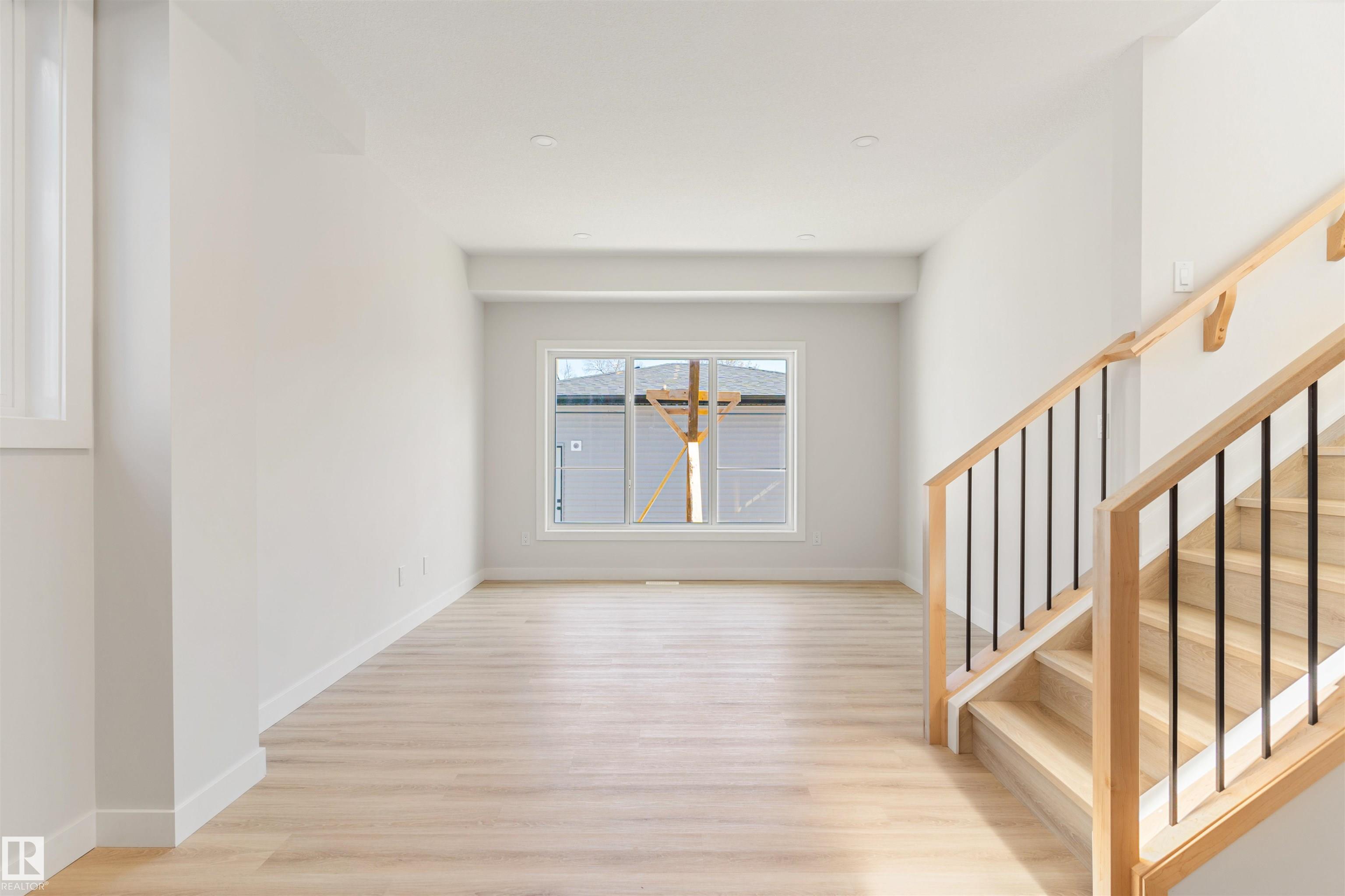 https://zimg.paragon.ice.com/ParagonImages/Property/PM/RAE/225402519/13/0/0/4015b0005b93d40a97be7c9b92fc0813/1/4d8ef6e7cda82985c21a174e32b67f82/225402519-9f1fda6a-6a4e-4099-a9ef-ca63fd11ab46.JPG