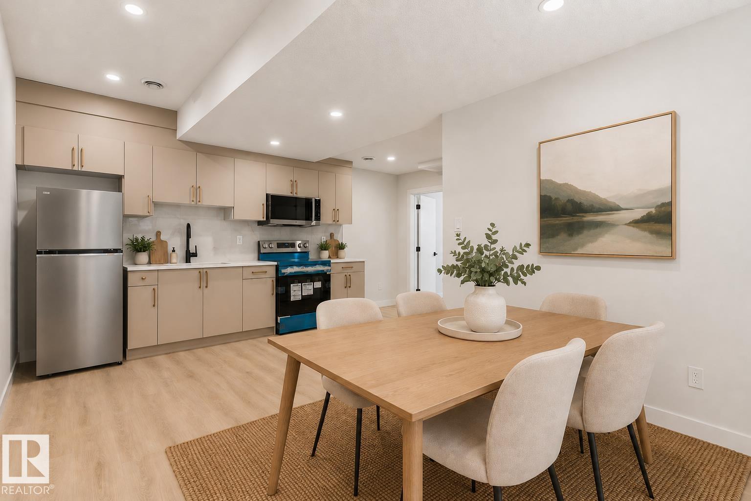 https://zimg.paragon.ice.com/ParagonImages/Property/PM/RAE/225402519/40/0/0/b12070e6d252282170dadd8cbe6d321b/1/4d8ef6e7cda82985c21a174e32b67f82/225402519-cf34d180-d3ae-4186-8629-1372b685c3eb.JPG