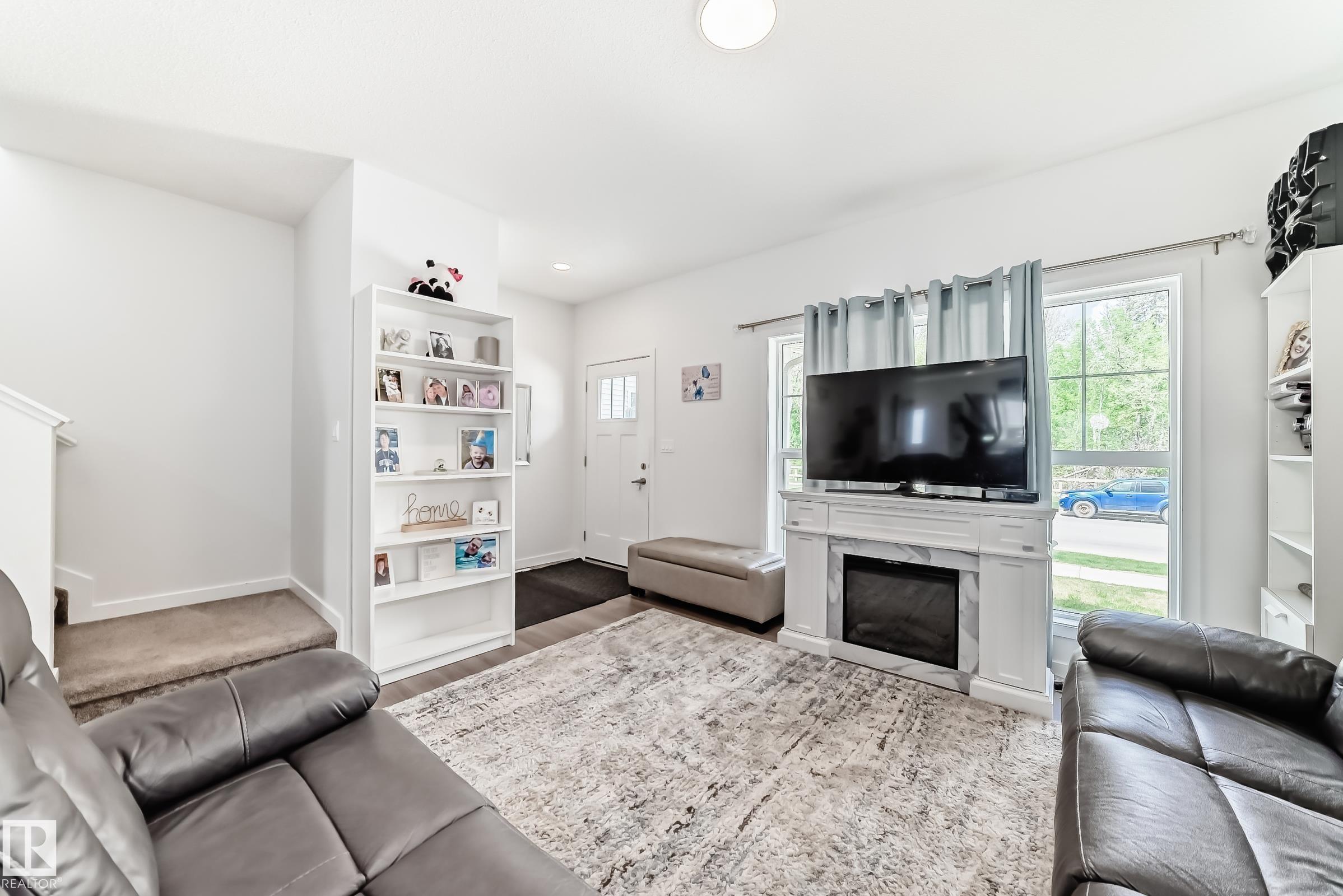 Photo 9 at 5167 Edgemont Boulevard NW, Edgemont, Edmonton