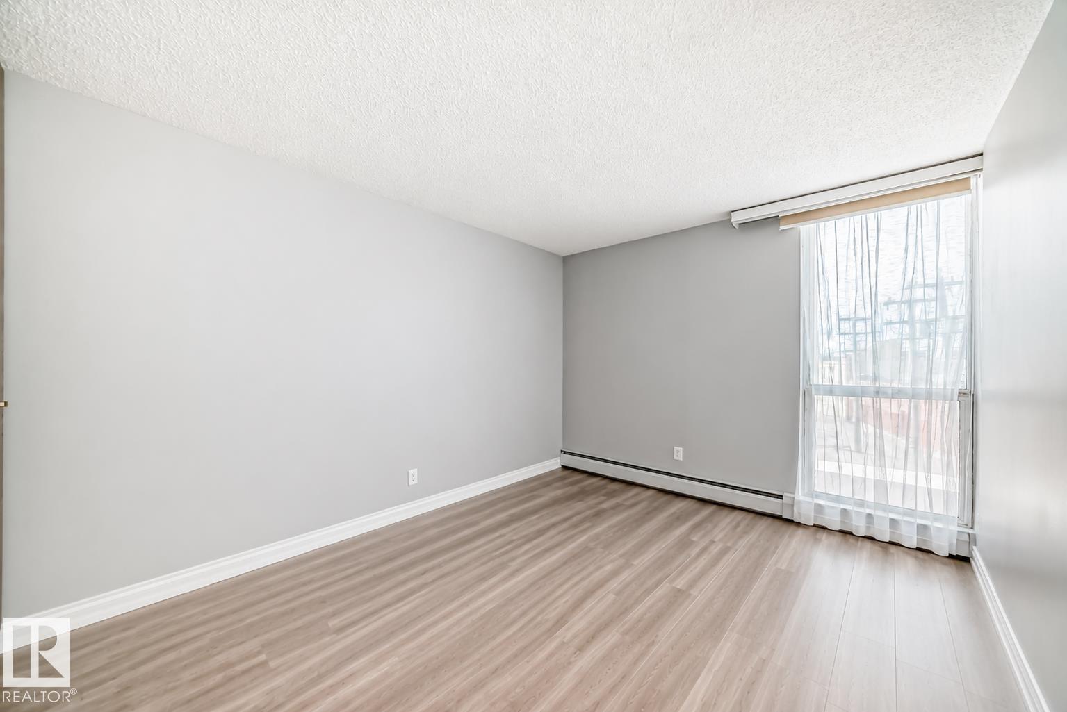 https://zimg.paragon.ice.com/ParagonImages/Property/PM/RAE/225402529/12/0/0/c48bff86ce681cbca7719eba9014f197/1/aa9c453e8ddb9799b3b4f97cd6adaaba/225402529-0fdf5aca-5b3f-44d6-bf5a-f1261c4c1fa3.JPG