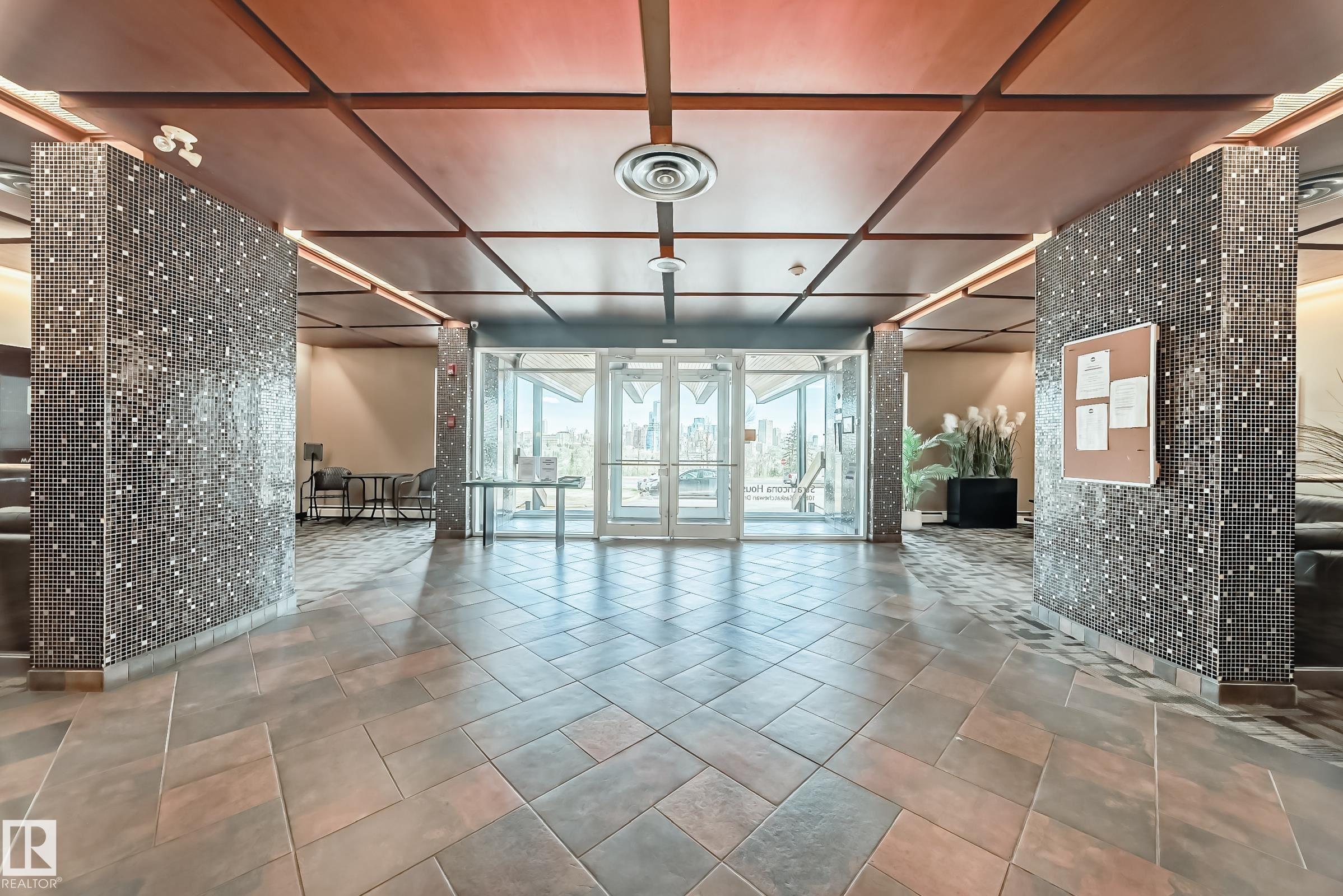 https://zimg.paragon.ice.com/ParagonImages/Property/PM/RAE/225402529/29/0/0/86ae64b00c3e2eba44296599804284b7/1/aa9c453e8ddb9799b3b4f97cd6adaaba/225402529-08e7d25c-22cb-4126-8669-856b4a796d54.JPG