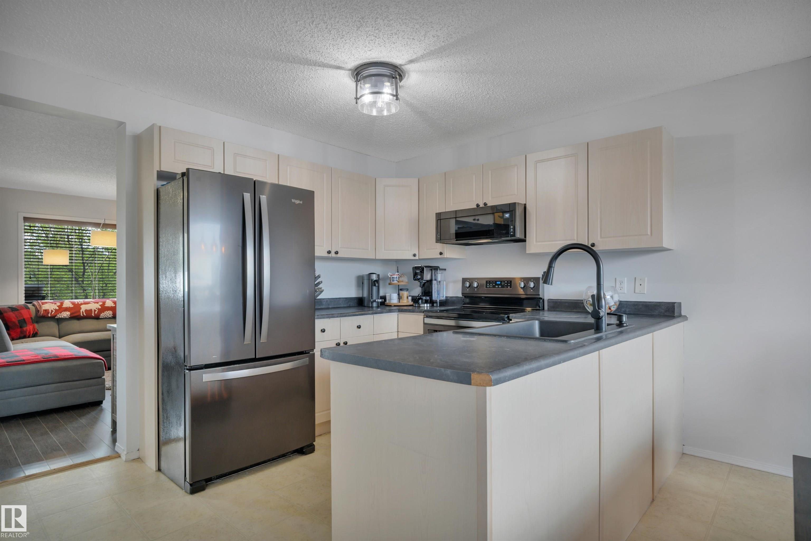 Photo 10 at 18 Southwick point(e), Southfork, Leduc