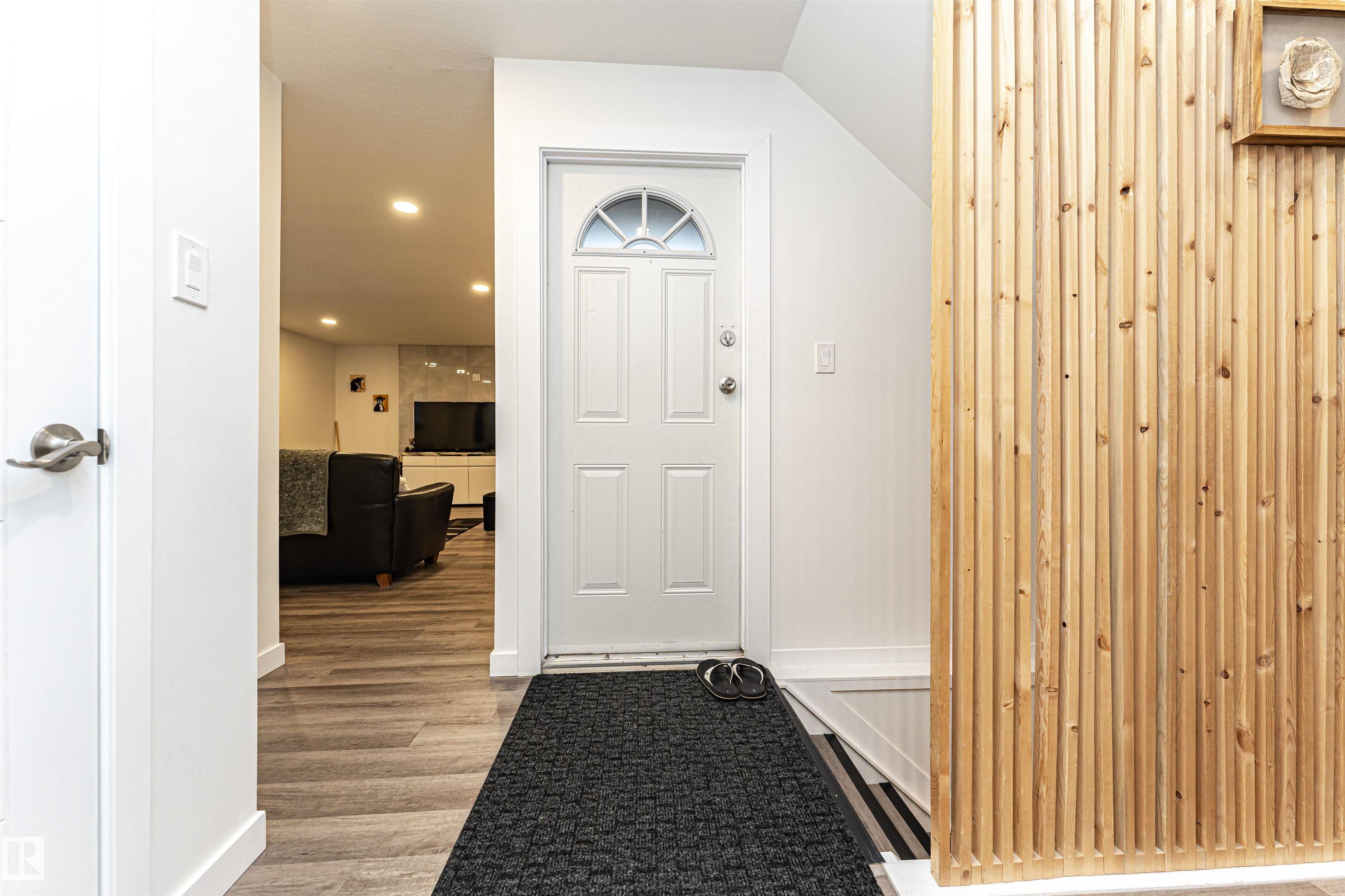 https://zimg.paragon.ice.com/ParagonImages/Property/PM/RAE/225402533/17/0/0/c8aaacadc3c660d54f797042a65a5129/1/29a39a21965fe58d9c69895c9be92592/225402533-bcb81ae0-e001-436b-9afd-bd93f2eb090a.JPG