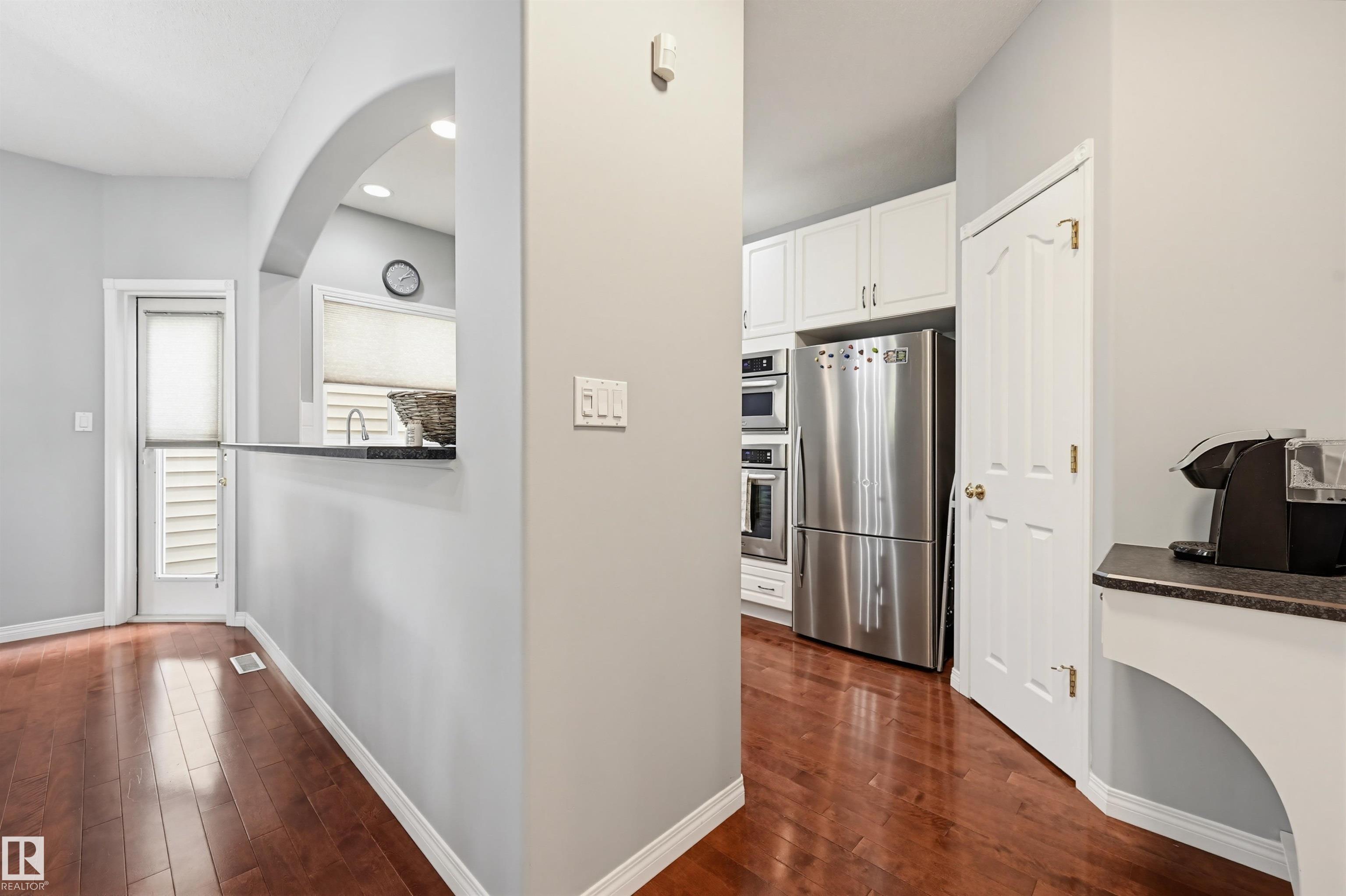 https://zimg.paragon.ice.com/ParagonImages/Property/PM/RAE/225402540/11/0/0/903a2c91128673d5f3e374446e9b3a27/1/e08757706e0041664f4c572fef58ca7c/225402540-34164fb3-1bcf-49a6-a466-1901c774ae2e.JPG