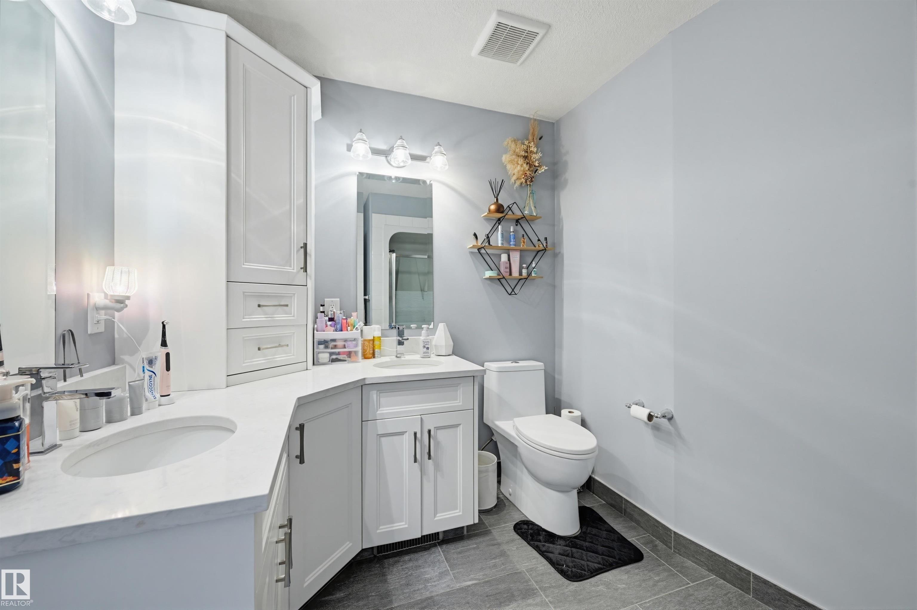 https://zimg.paragon.ice.com/ParagonImages/Property/PM/RAE/225402540/20/0/0/a03a07f4ca4604a6543ea159df9ad819/1/e08757706e0041664f4c572fef58ca7c/225402540-8f4f3d46-cffb-4a4e-a7a4-22f255cec1ab.JPG