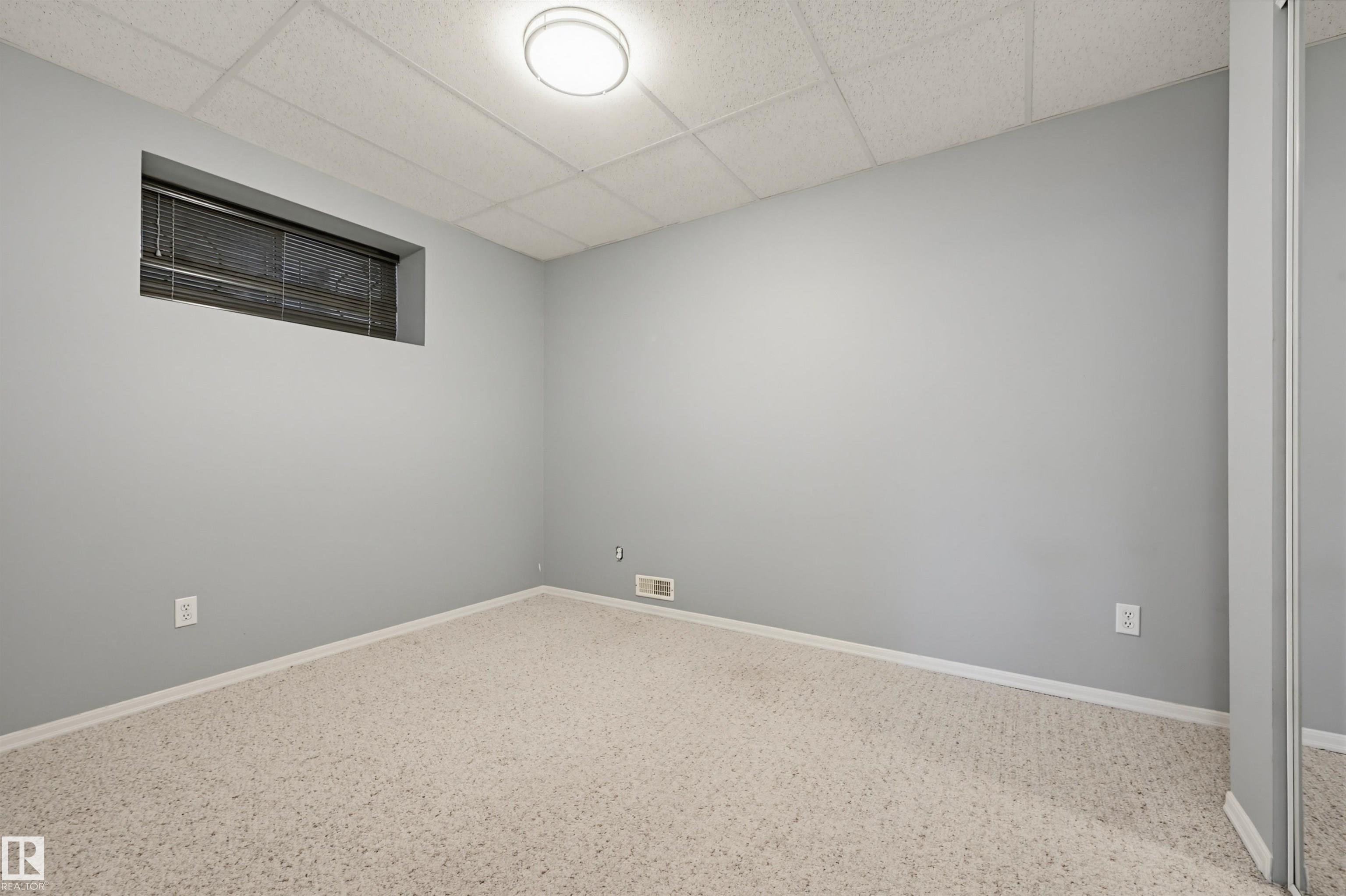 https://zimg.paragon.ice.com/ParagonImages/Property/PM/RAE/225402540/30/0/0/71d6c6963e5baa07d4bf10609724cc04/1/e08757706e0041664f4c572fef58ca7c/225402540-3d3eb54c-40c7-4744-b1aa-e0d4f930a361.JPG