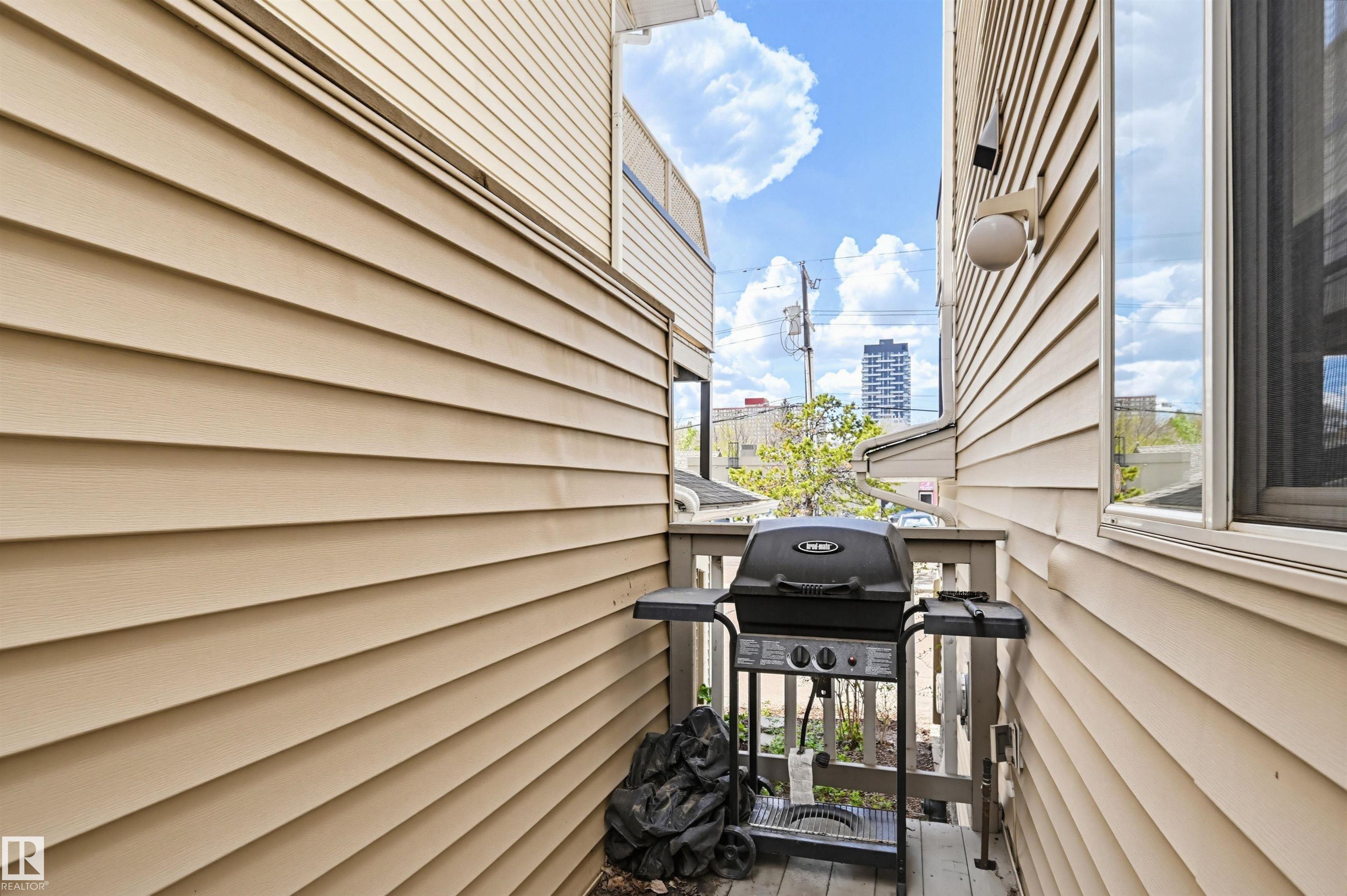 https://zimg.paragon.ice.com/ParagonImages/Property/PM/RAE/225402540/33/0/0/b9978a8eeedfffbe09af16e393960e8a/1/e08757706e0041664f4c572fef58ca7c/225402540-199d4c58-2479-44d8-a8b7-07465cfbca34.JPG