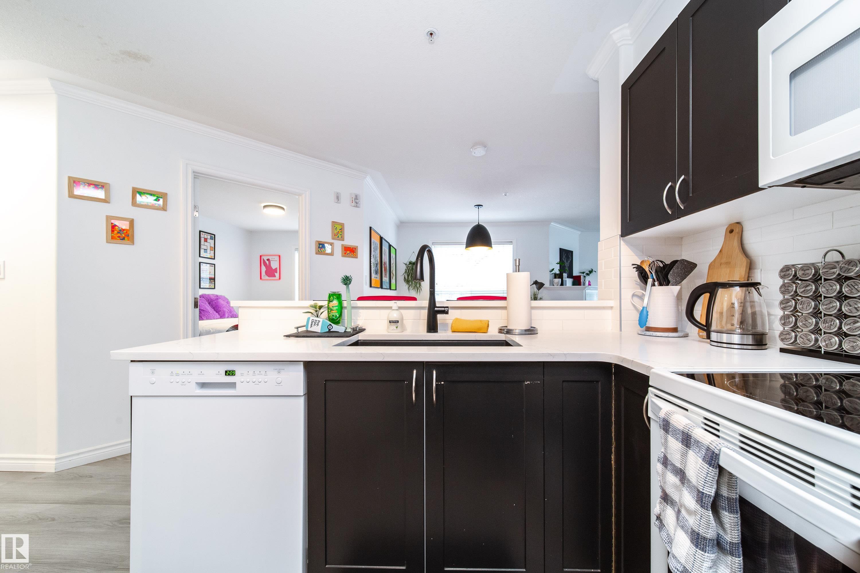 303 - 9938 104 Street NW, Downtown, Edmonton