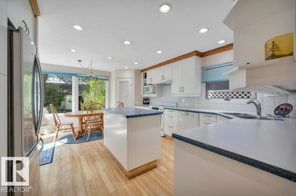 https://zimg.paragon.ice.com/ParagonImages/Property/PM/RAE/225402560/18/0/0/7eb2de95837d44d02b3f6b5c5db8f4da/1/c9000836c3b100a8b40e5349037b1733/225402560-7f7d57c1-d5af-4195-bef4-96dfc88baaf4.JPG